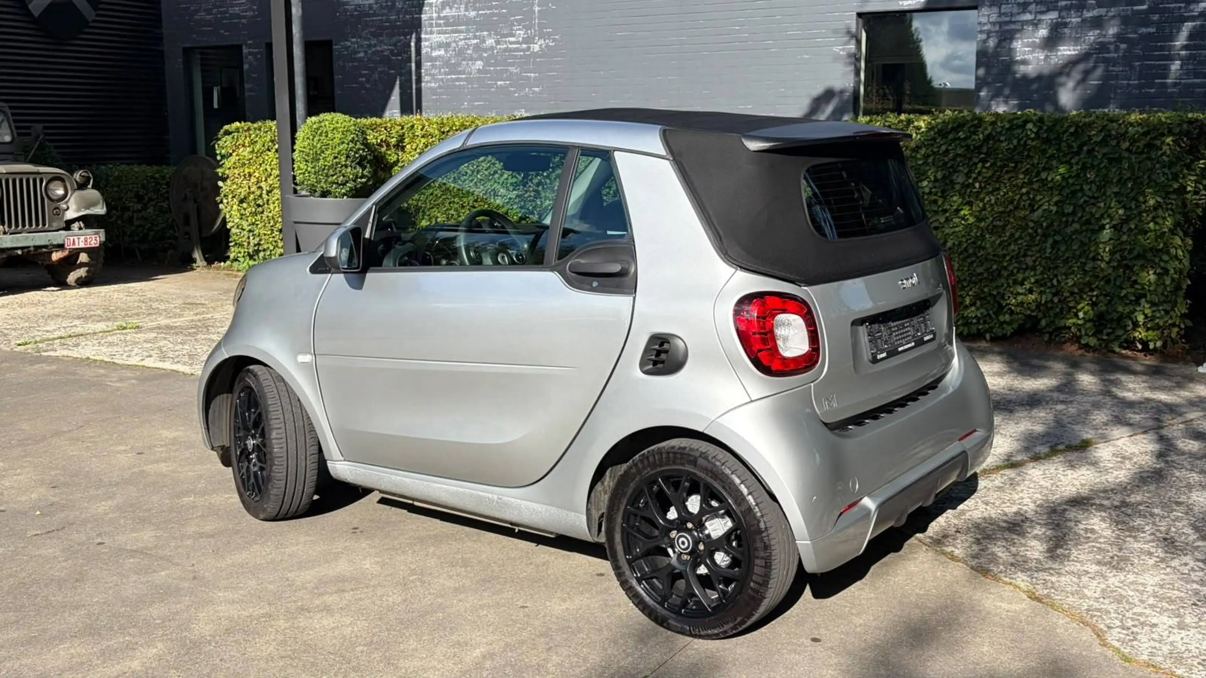 smart forTwo Fortwo Cabrio - Heated Seats - AC — photo 2