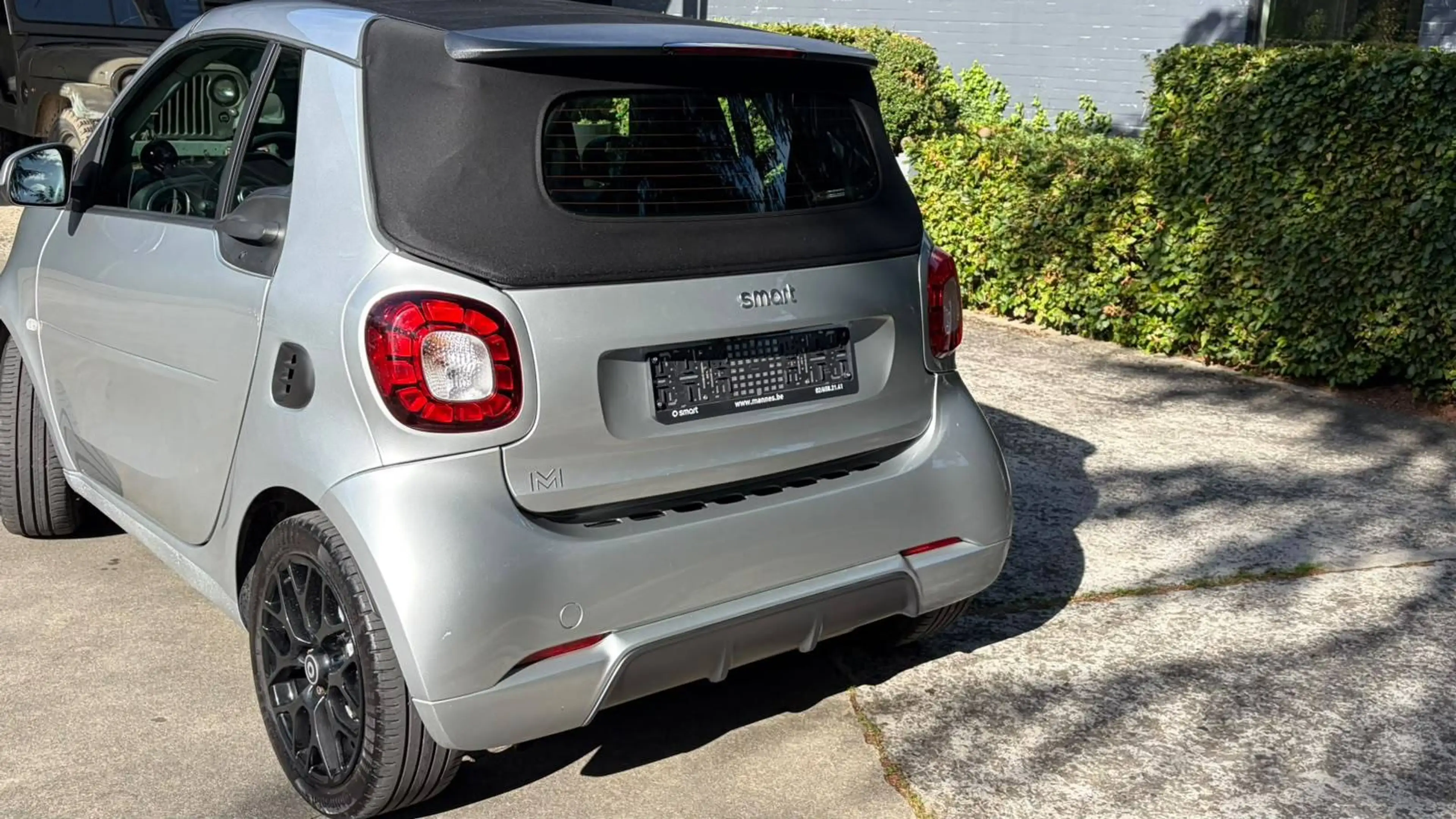 smart forTwo Fortwo Cabrio - Heated Seats - AC — photo 7