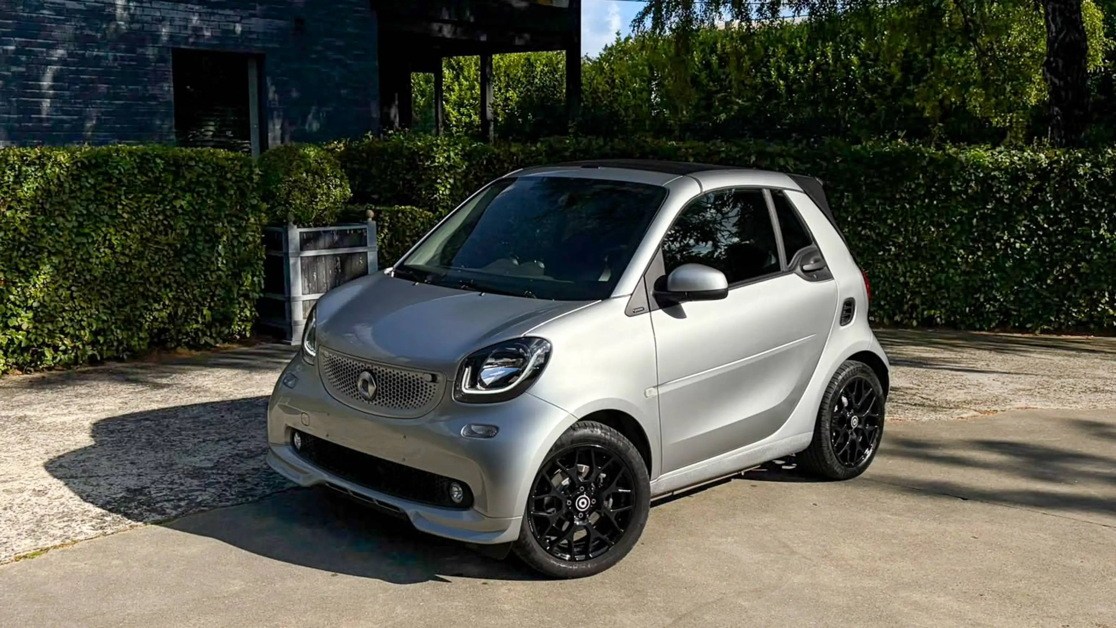 smart forTwo Fortwo Cabrio - Heated Seats - AC — photo 5