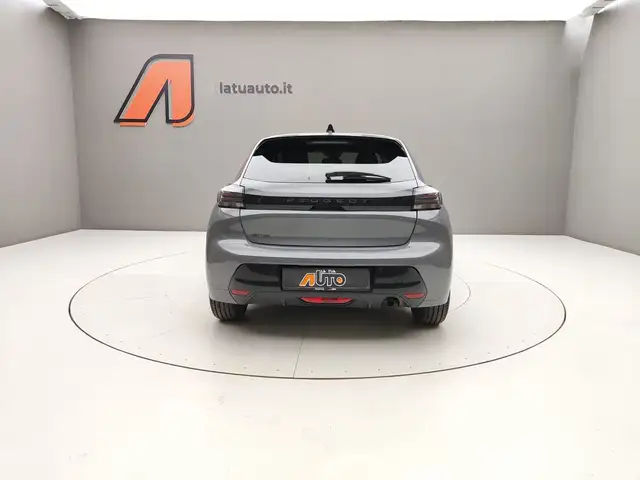 Peugeot 208 view 6