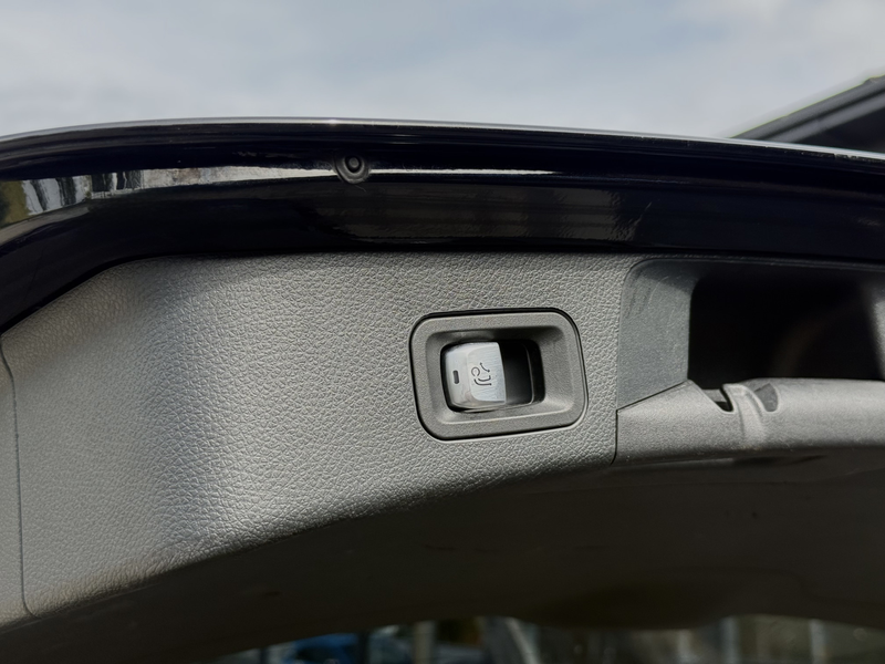 Mercedes-Benz C 220 Estate CDI Prestige ACC Burmester — photo 12
