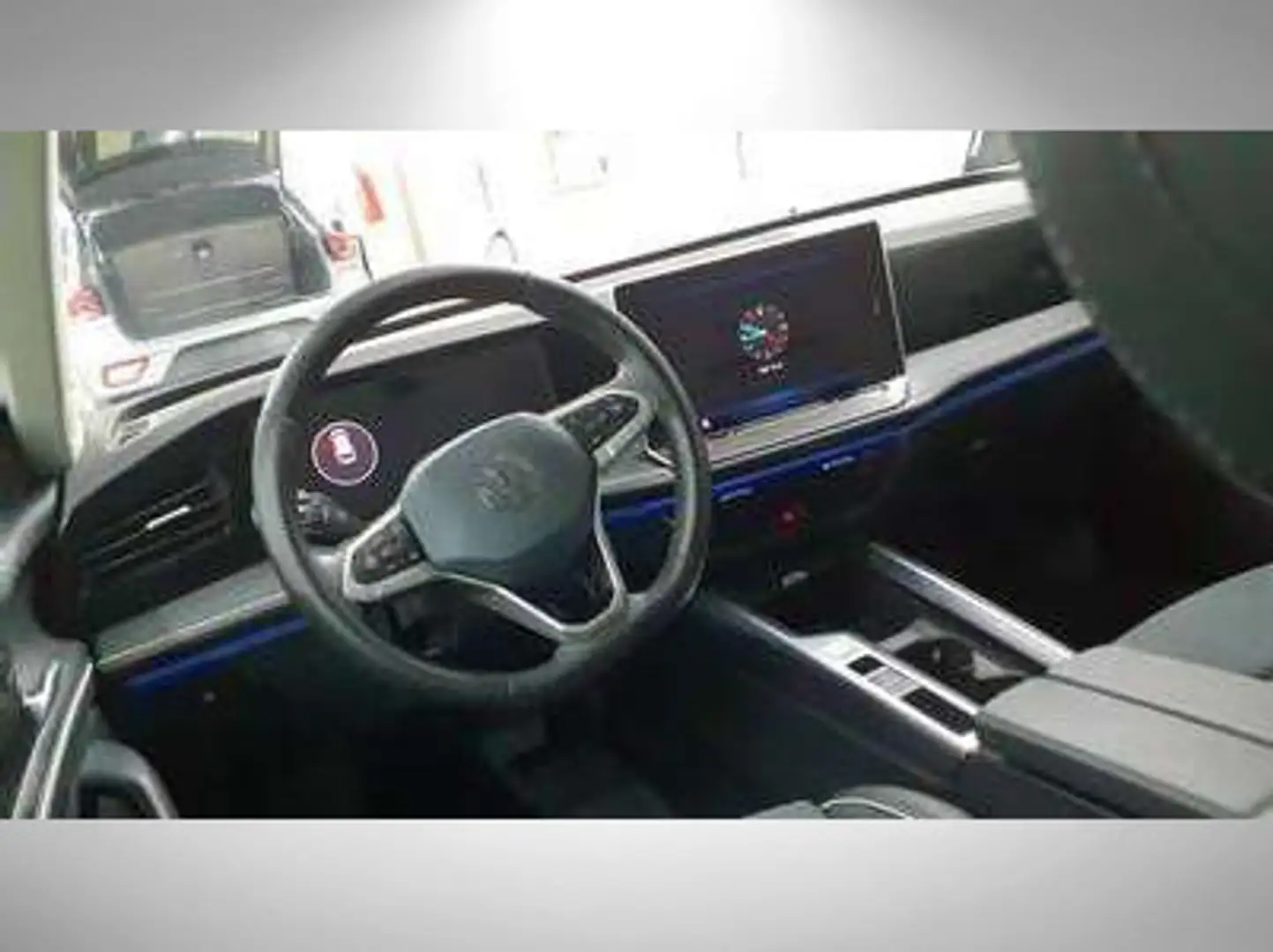 Volkswagen Passat Variant 1,5 eHybrid DSG Navi AHK RFK HUD Silber - 2