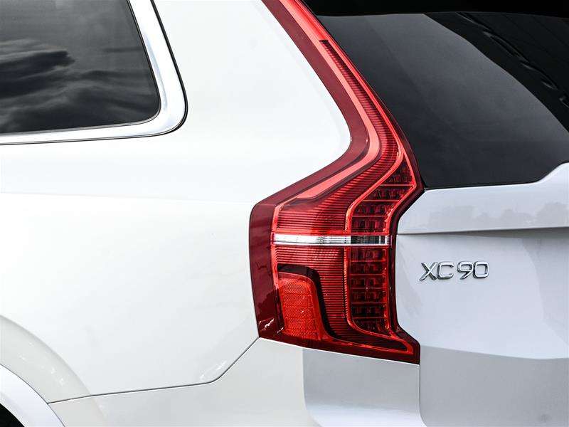 2025 Volvo XC90 Plug-in Hybrid
