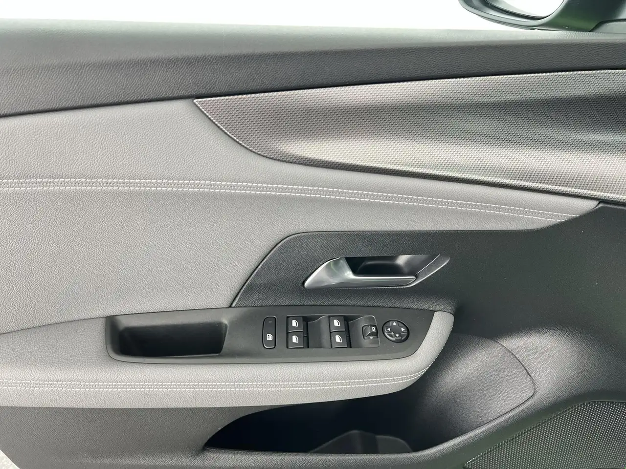 Opel Mokka e Elegance *KLIMA*RFK*PDCh*uvm 11