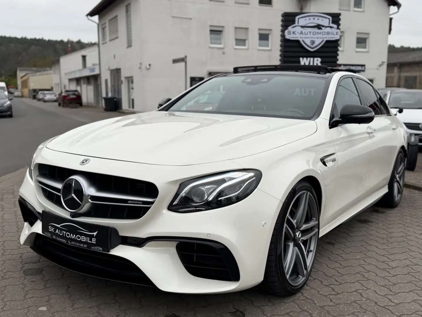 Mercedes-Benz E 63 AMG E63 AMG 4Matic+ 360-PANO-LUFT-MEMORY-LANE-ACC-SZ - 2