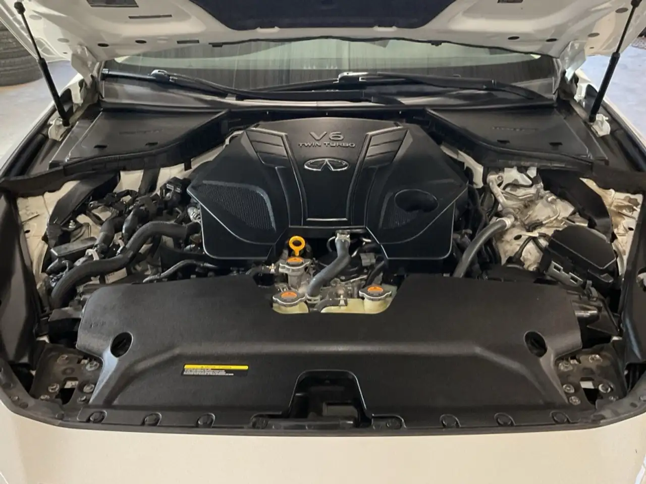 Infiniti Q50 снимка Infiniti Q50
