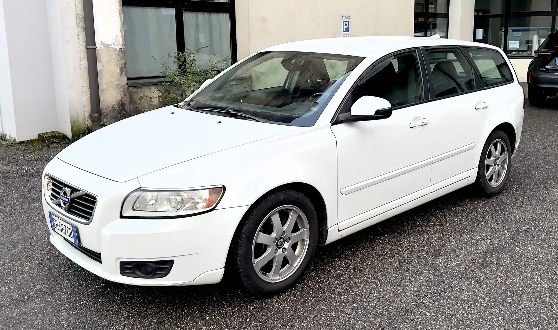 Volvo V50 V50 1.6 d2 drive R-design 115cv Bianco - 2