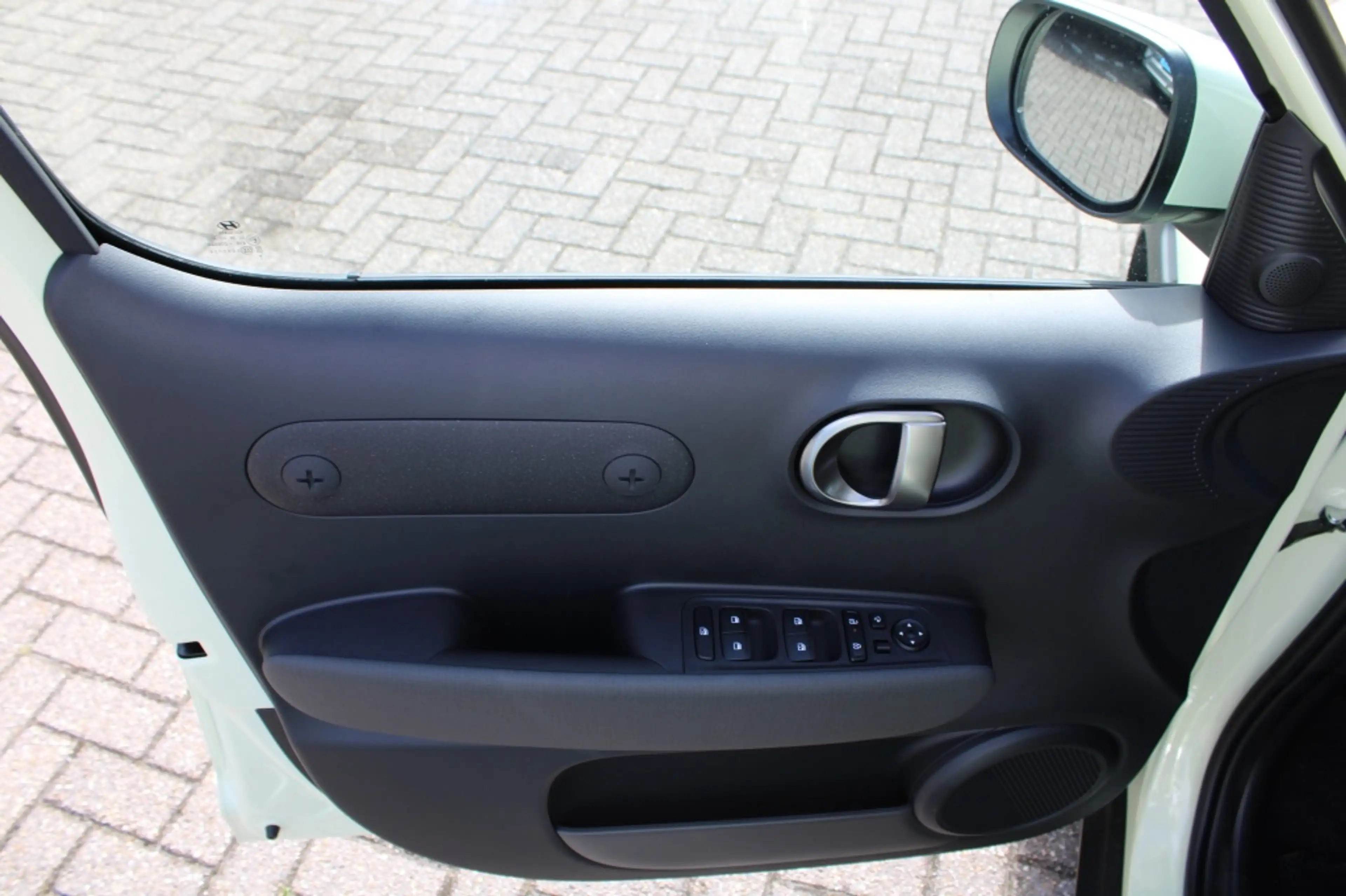 Hyundai Inster Evolve 49 kWh — photo 9