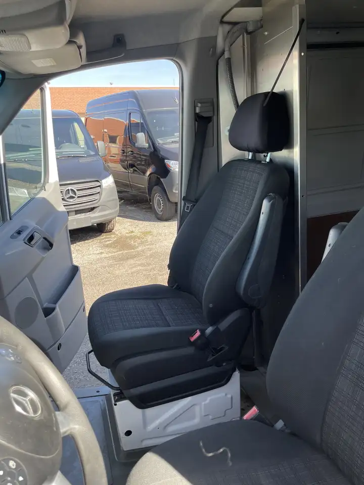 Mercedes-Benz Sprinter снимка Mercedes-Benz Sprinter