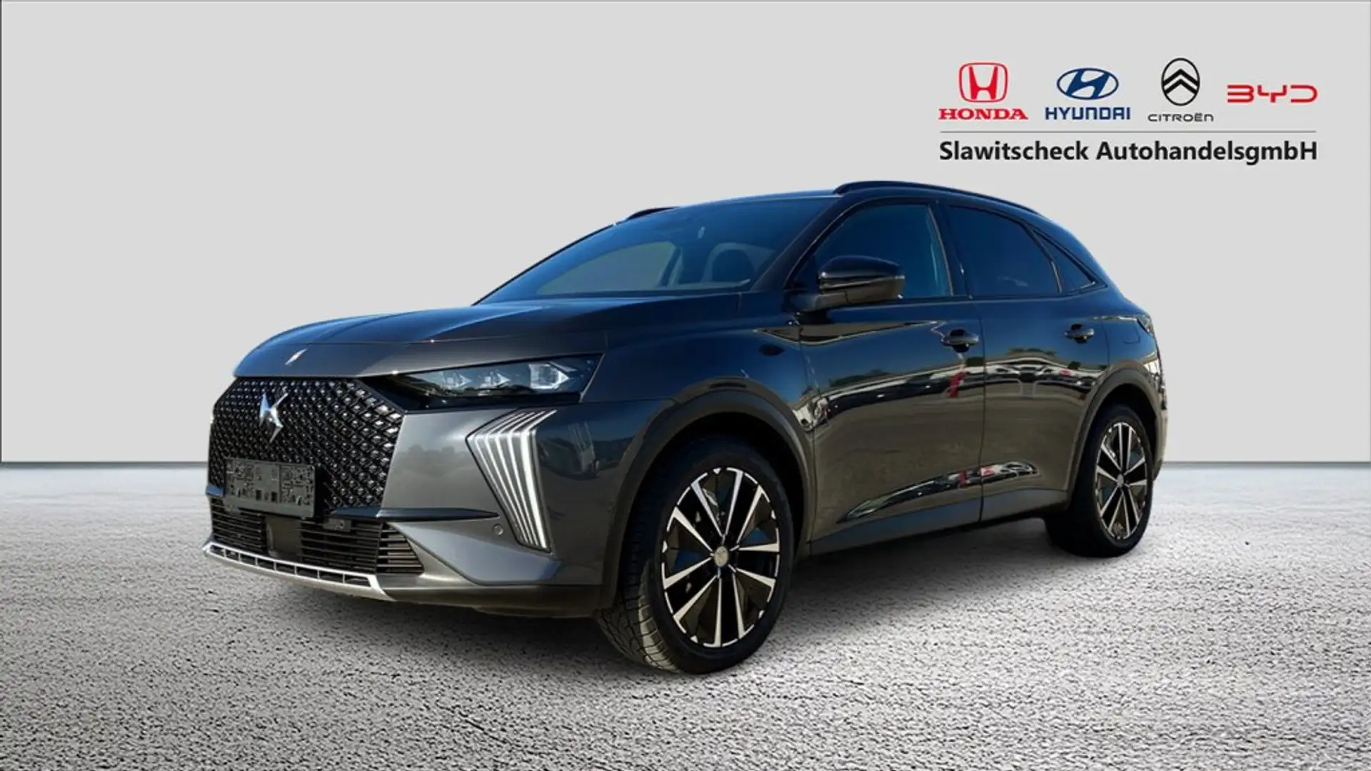 DS Automobiles DS 7 PHEV AWD 300 Edition France Grau - 1