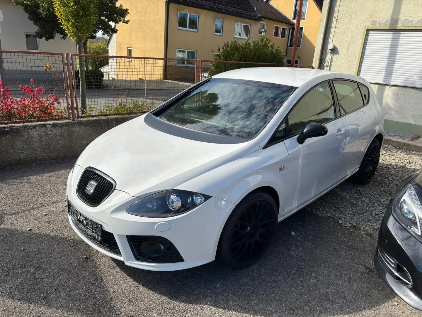 SEAT Leon Leon 2.0 T FSI Cupra Weiß - 1