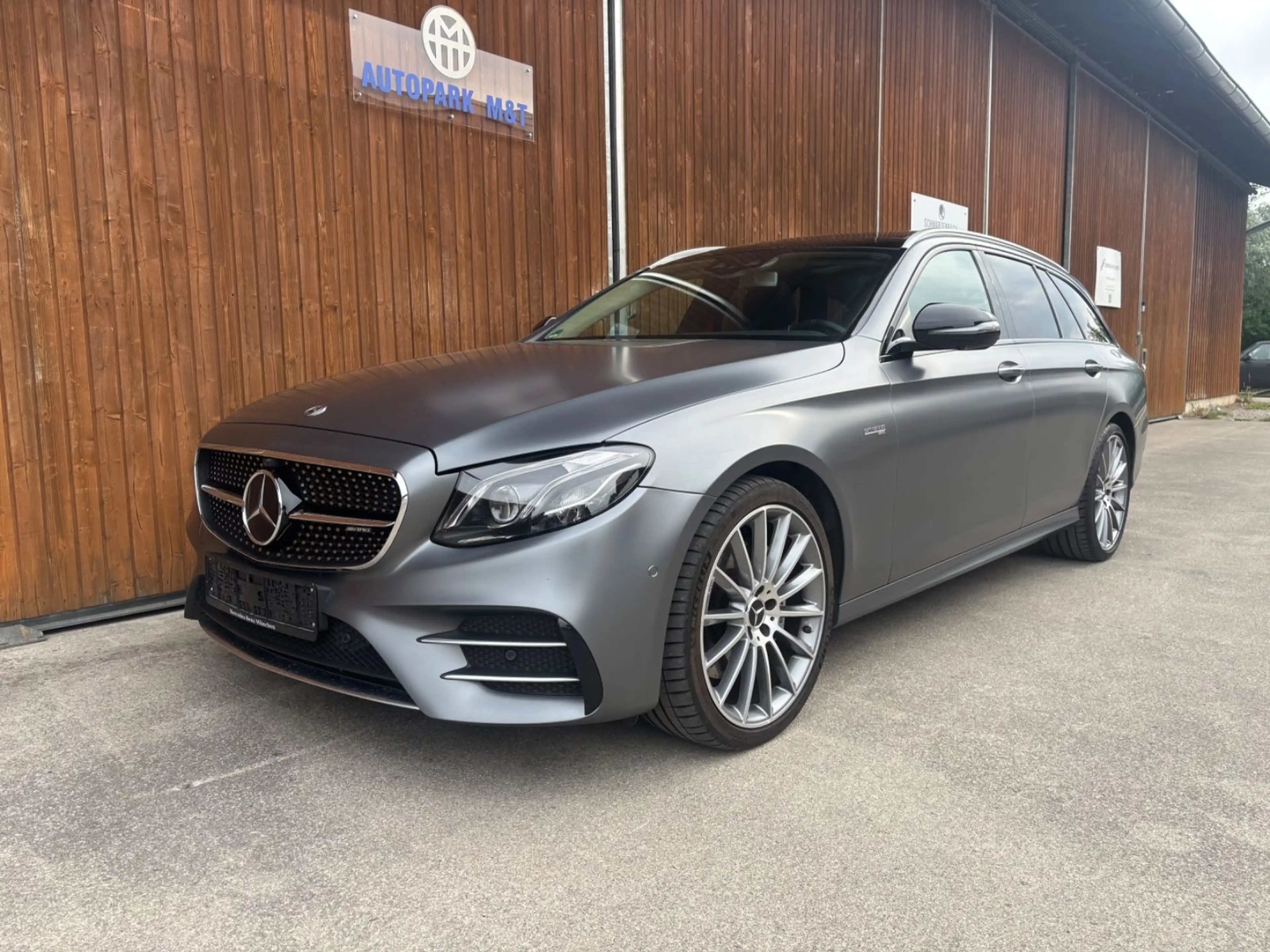 Mercedes-Benz E 43 AMG 4Matic Pano Alcantara Vollausstattung
