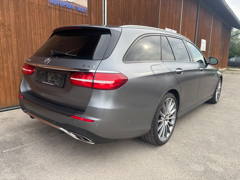 Mercedes-Benz E 43 AMG 4Matic Pano Alcantara Vollausstattung — photo 4