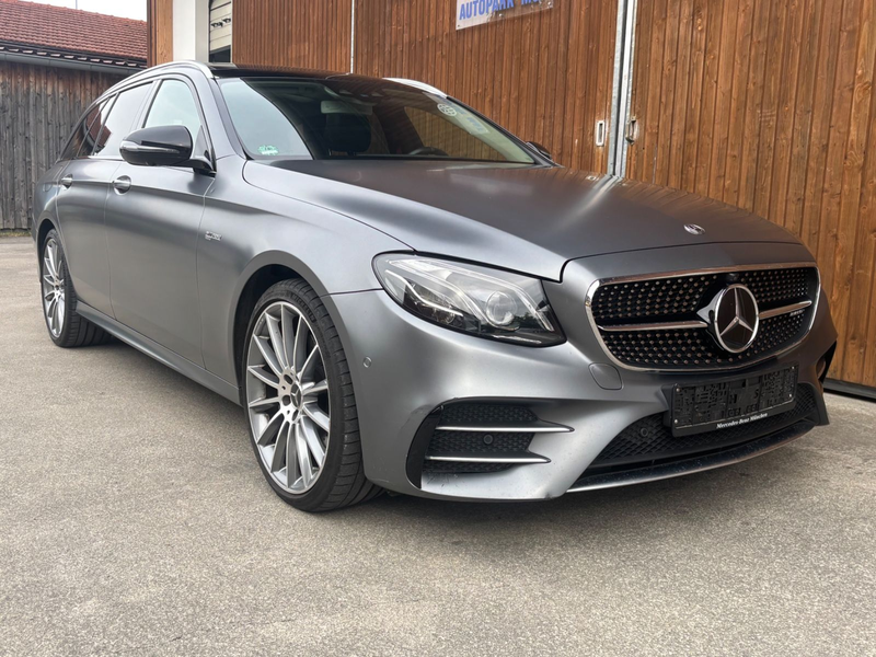 Mercedes-Benz E 43 AMG 4Matic Pano Alcantara Vollausstattung — photo 3