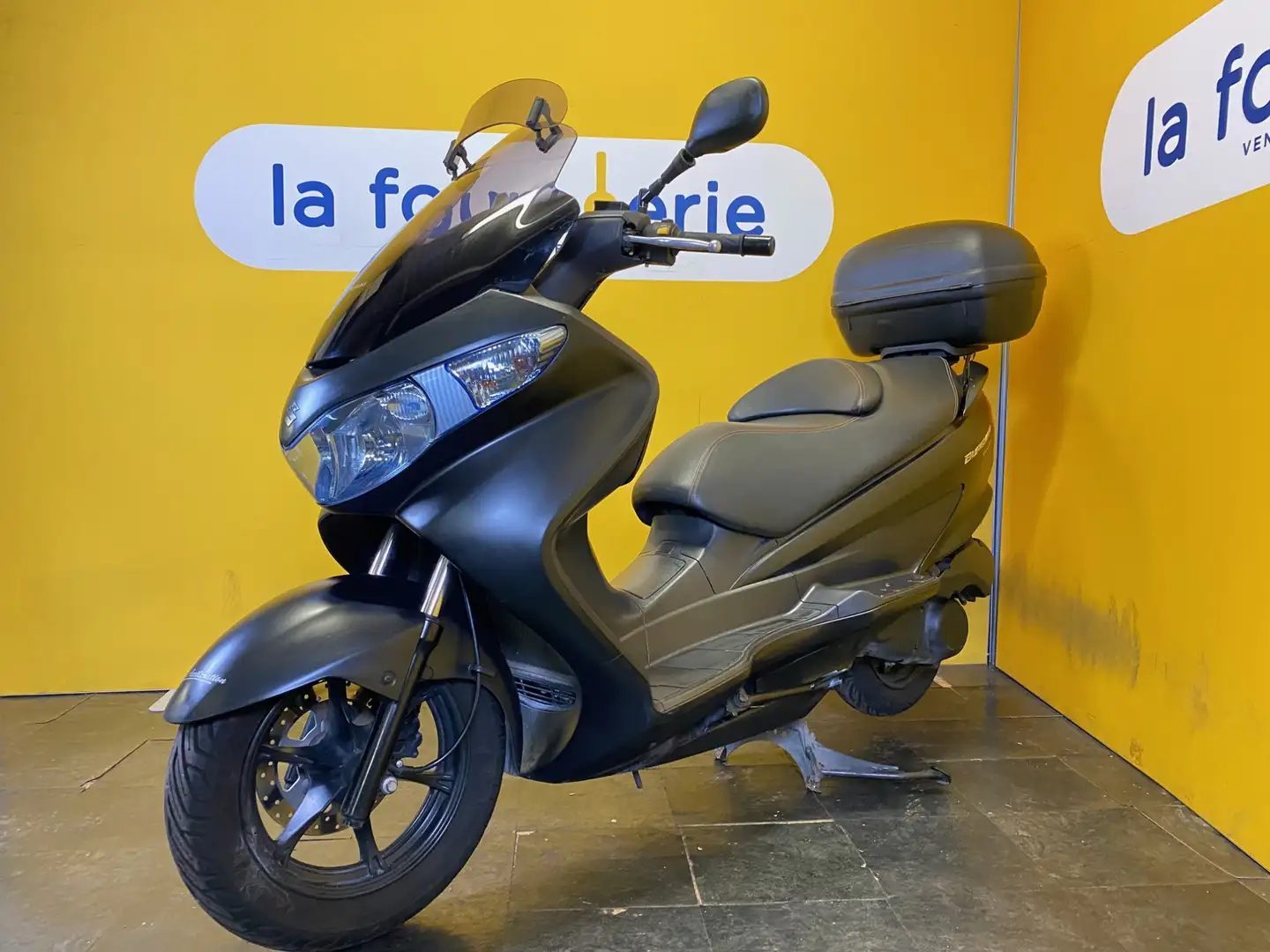 Suzuki Burgman 125 Noir - 1
