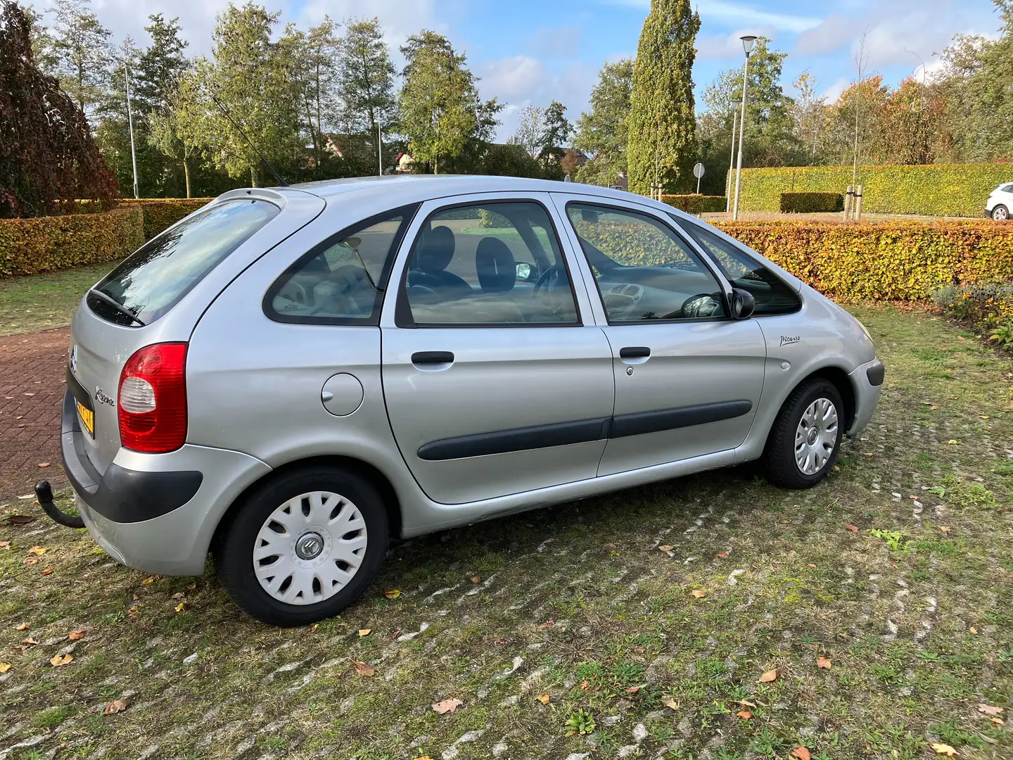 Citroen Xsara Picasso Xsara Picasso 2.0i-16V Image Zilver - 1