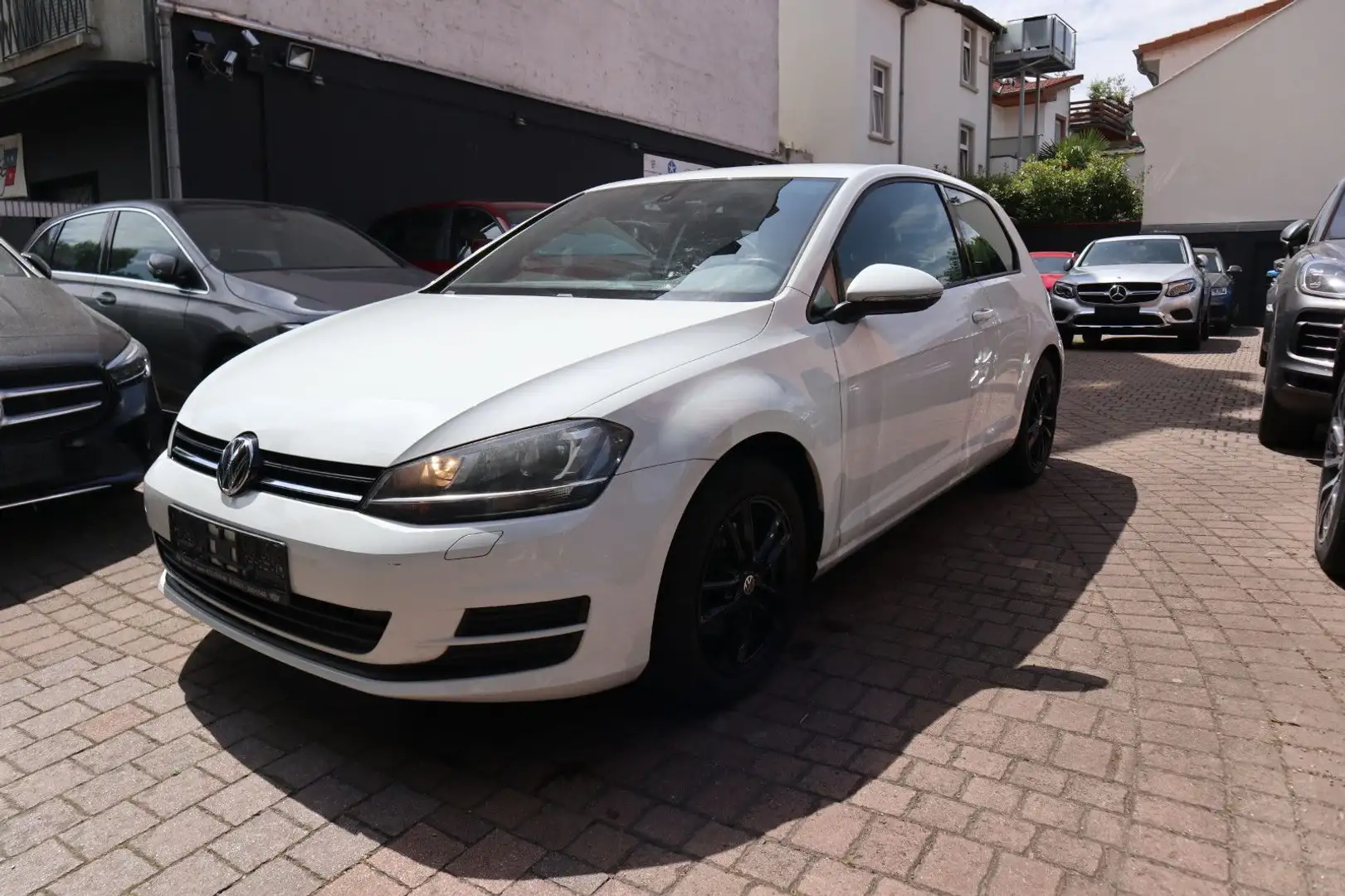 Volkswagen Golf VII Lim. Trendline BMT /AHK/Bi-Xenon/2.H Blanc - 1