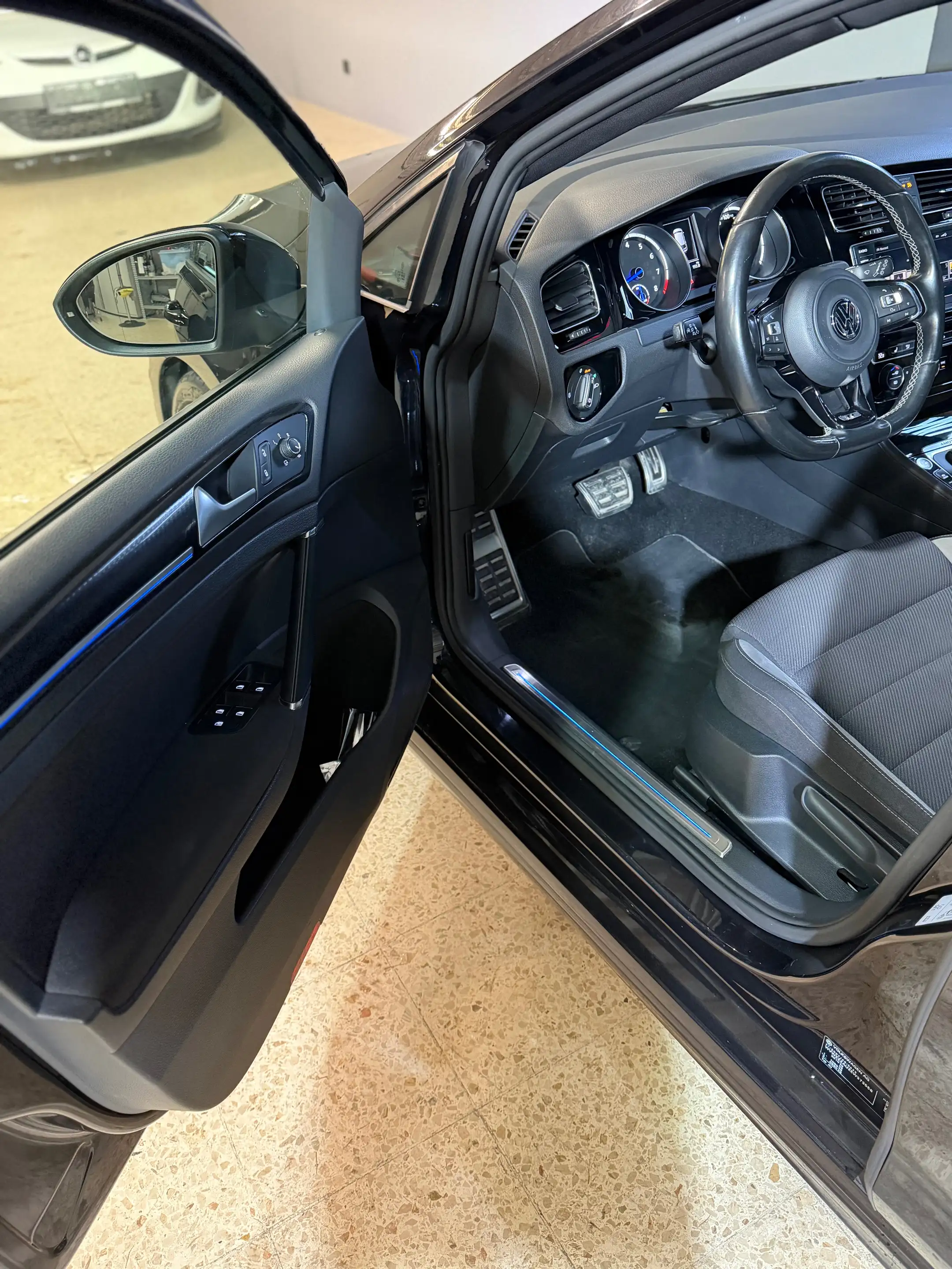 Volkswagen Golf R R BMT 4Motion DSG|Kamera|Pano|ACC|KeylessEntry-Go — photo 14
