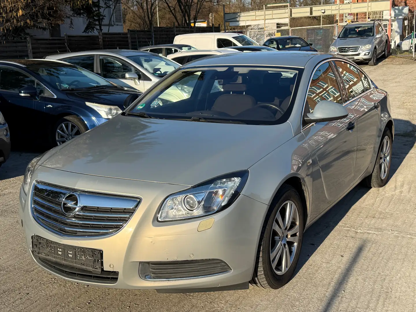 Opel Insignia 1.8 Edition*PDC*LMF*Sitzheizung* Grey - 2