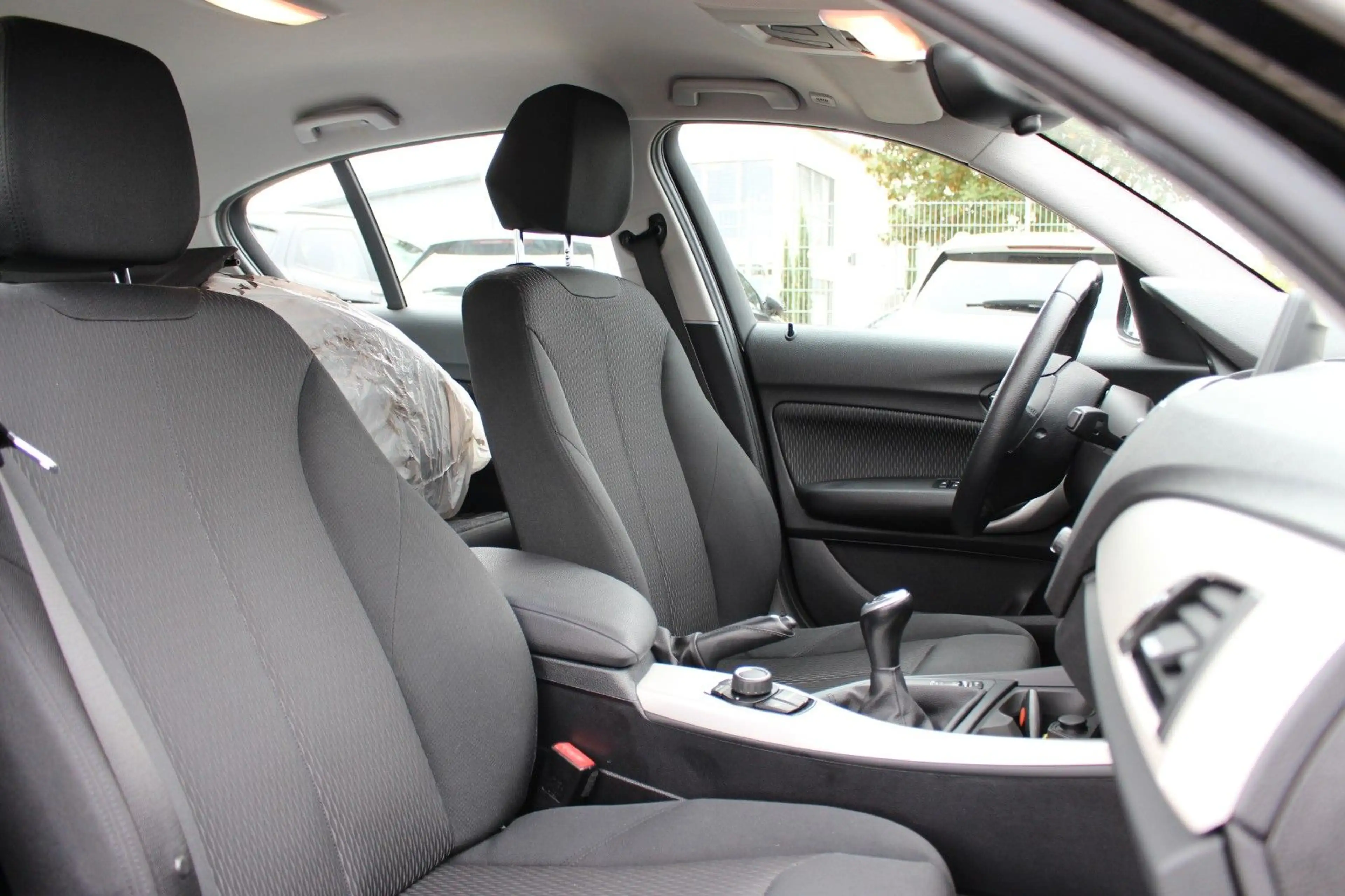 BMW 120 i Advantage VOLLSH/SHZ/BT/AUX/PDC/KLIMA/ — photo 14