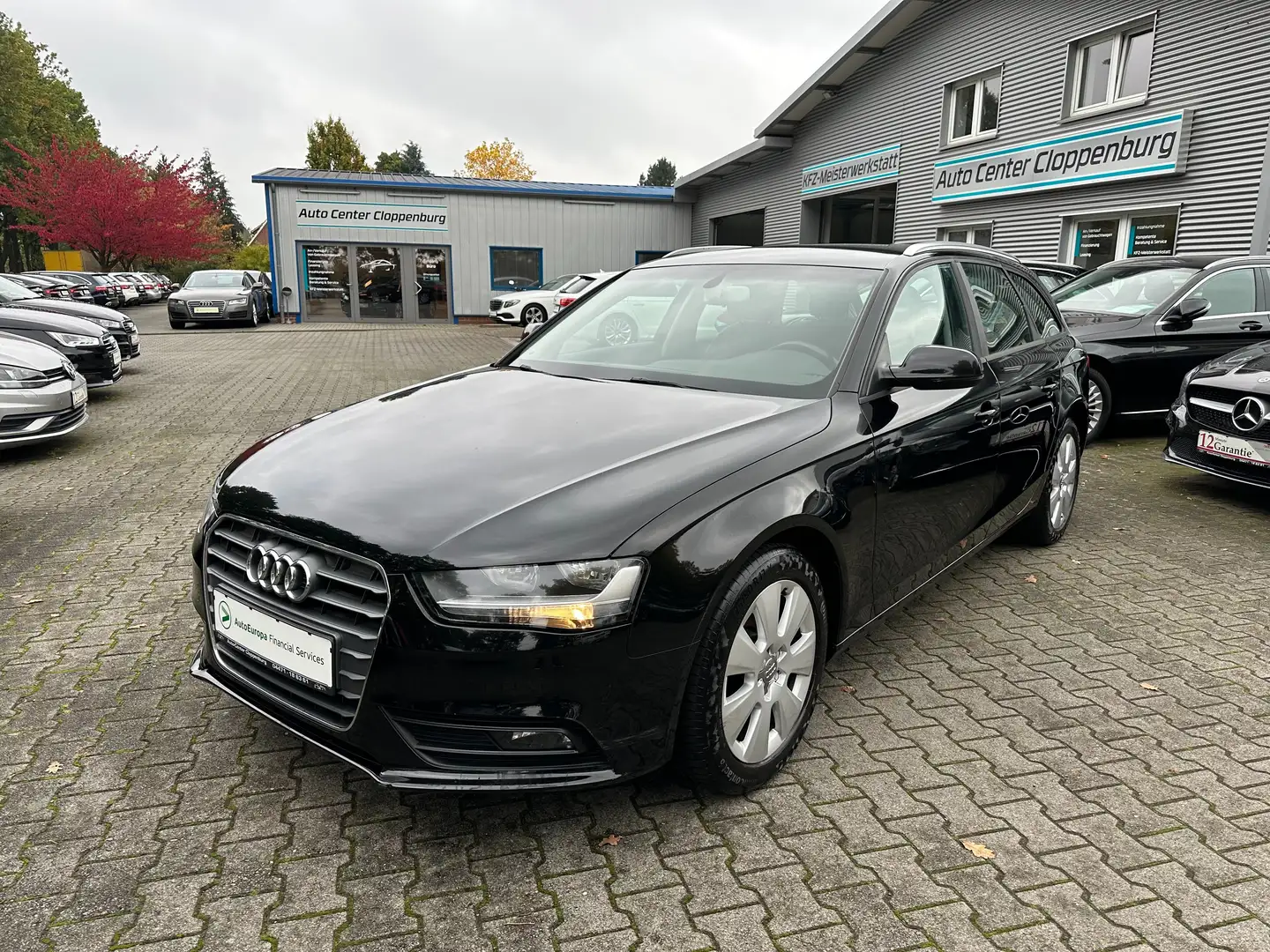 Audi A4 Avant 3,0 TDI "Attraction" Zwart - 1