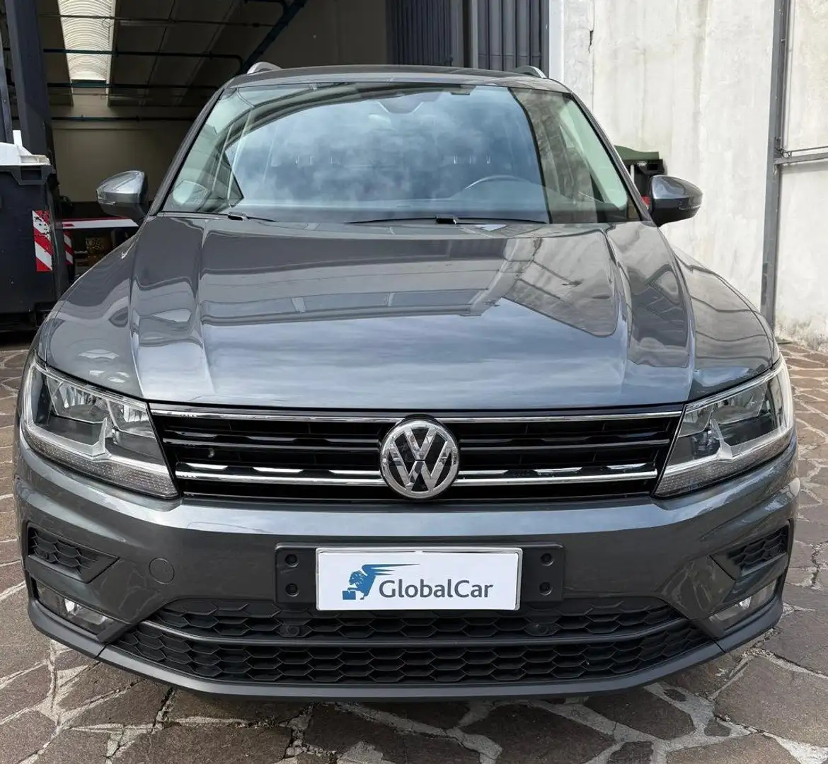 Volkswagen Tiguan Tiguan II 2016 2.0 tdi Business 150cv dsg Grigio - 2
