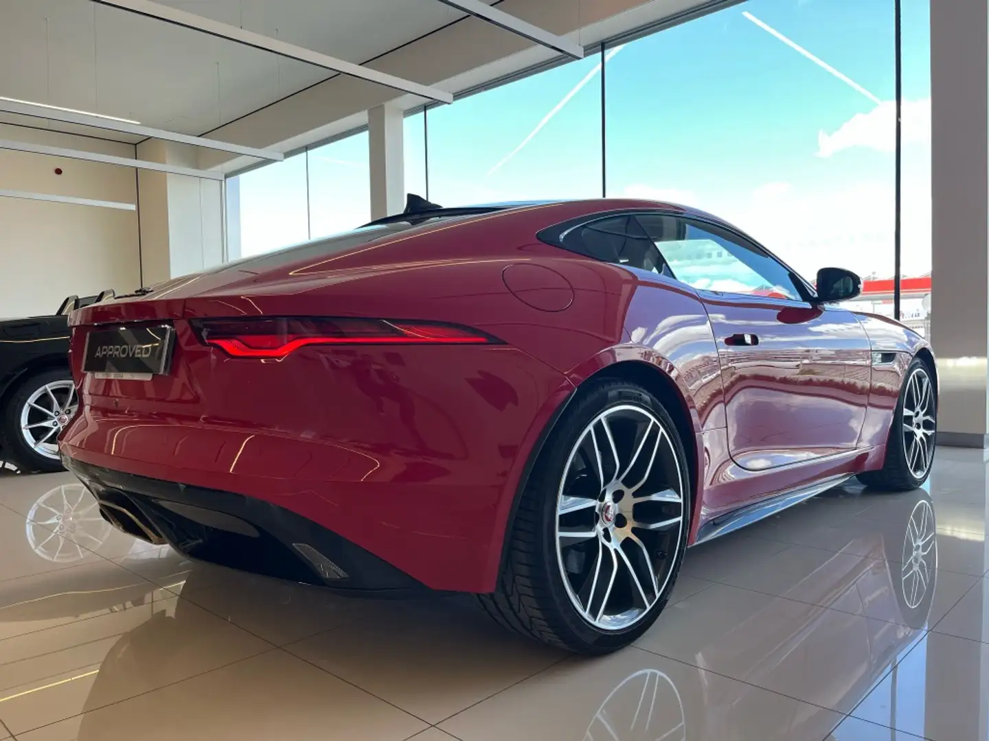 Jaguar F-Type Coupé 2.0 I4 R-Dynamic Aut. 300 - 2