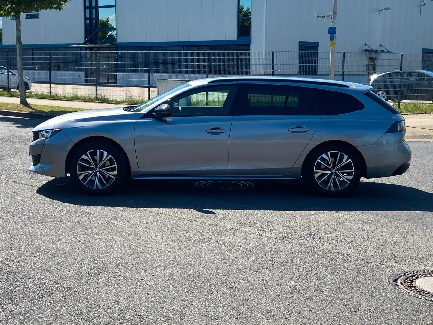 Peugeot 508 SW Allure Pack*LED*Autom.*Navi*Kamera*1.Hand Grau - 2