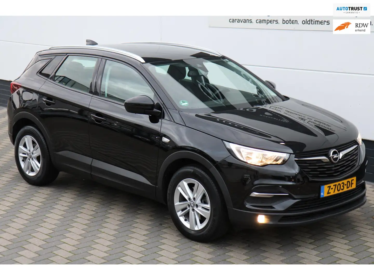 Opel Grandland X 1.2 Turbo Navi Cruise Carplay Trekhaak !! Zwart - 1
