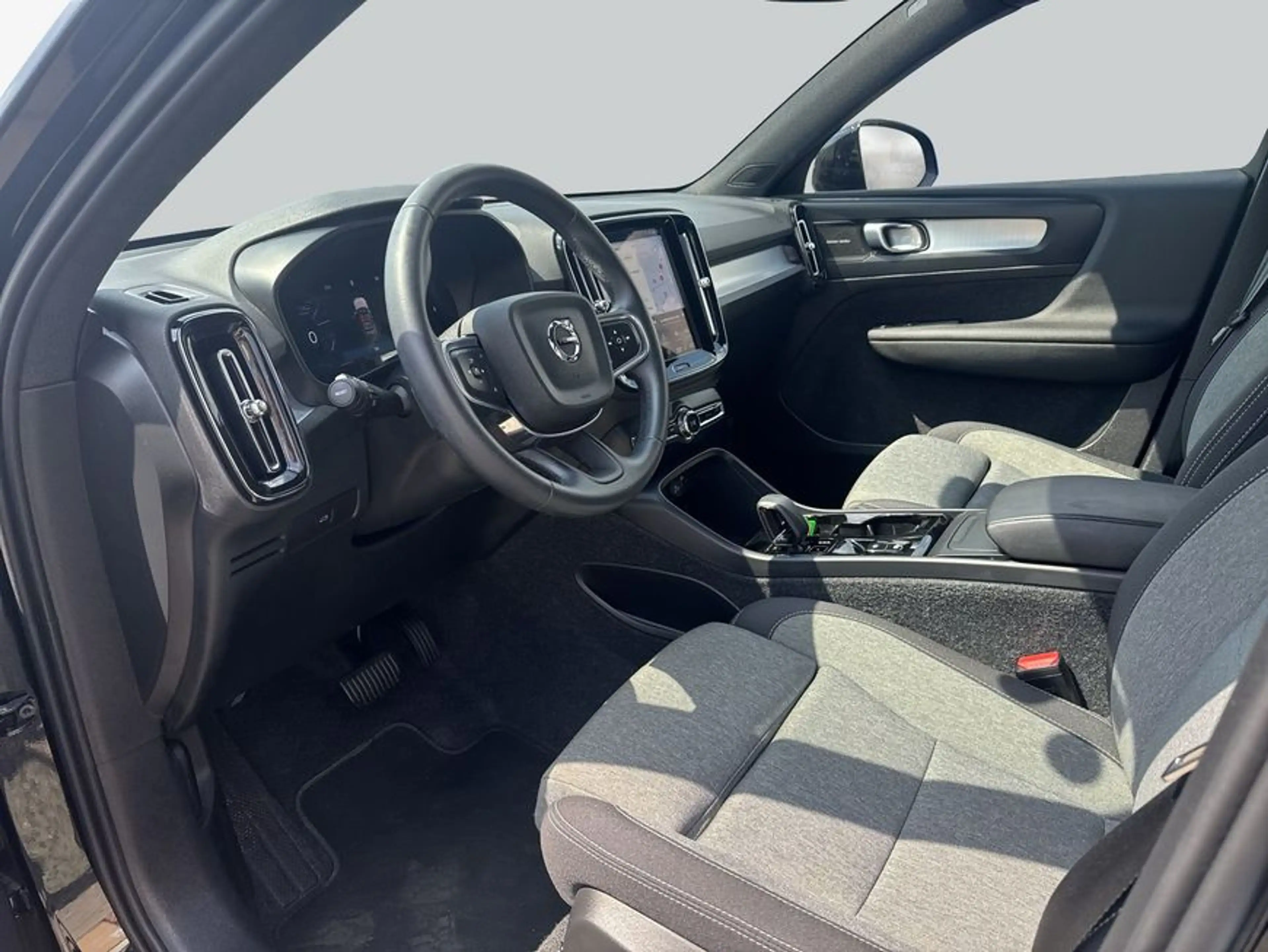Volvo XC40 XC40 B3 DKG Plus Black-Edition DKG 360° Pilot BLIS — photo 10