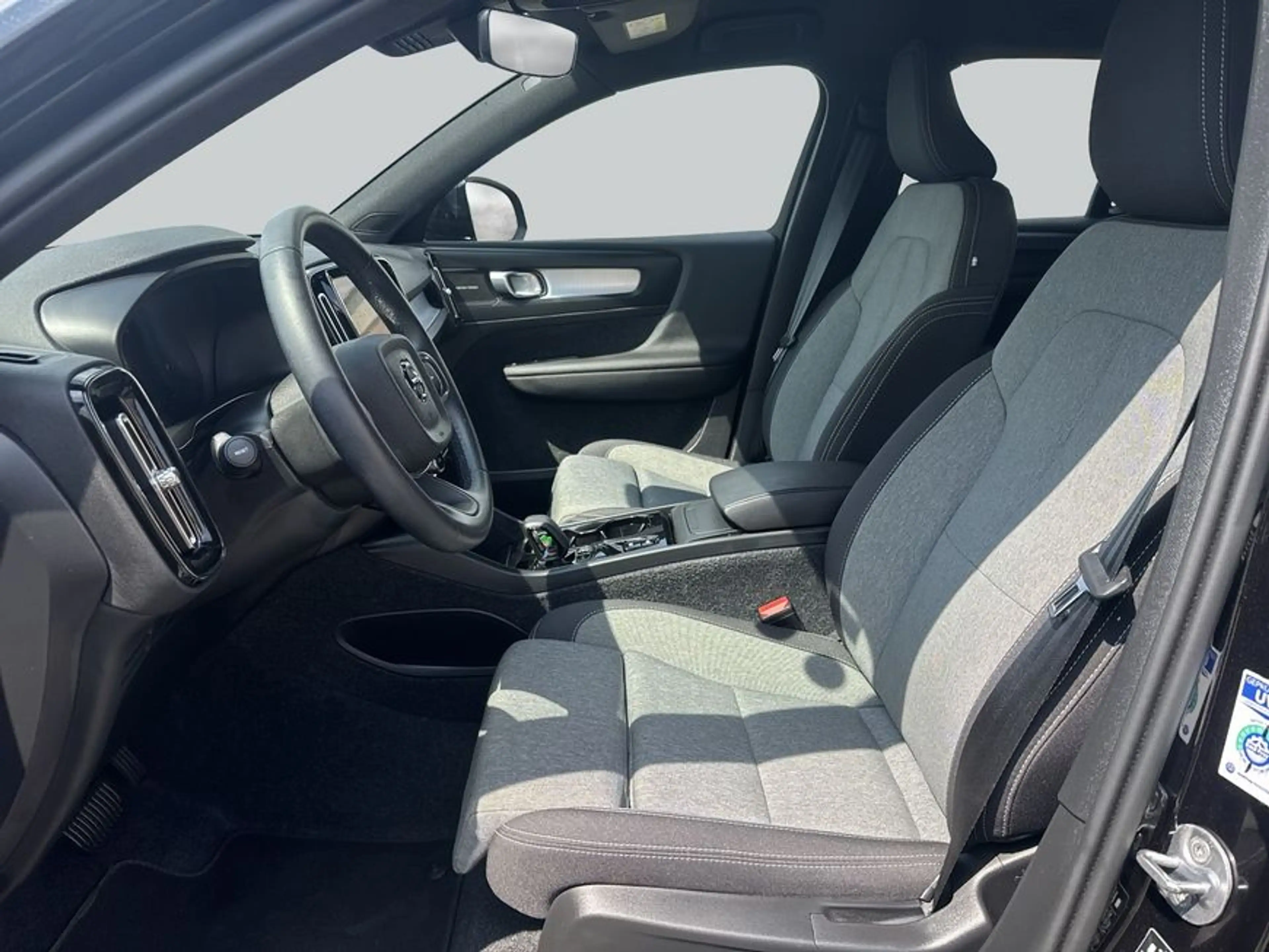 Volvo XC40 XC40 B3 DKG Plus Black-Edition DKG 360° Pilot BLIS — photo 9