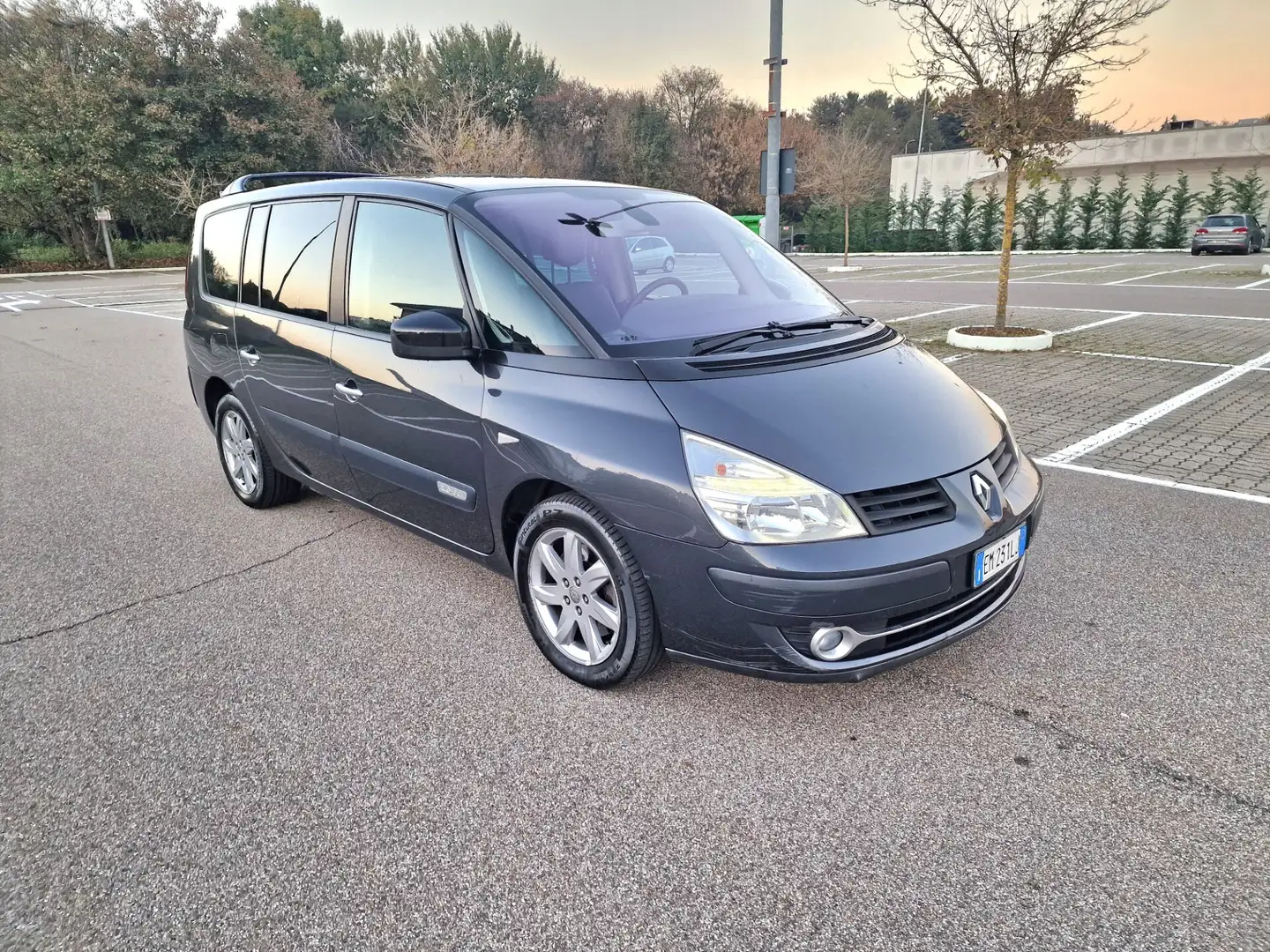 Renault Espace Grand Espace 2.0 dCi 175CV*7 Posti*Navi*Cerchi*Eur Grigio - 1