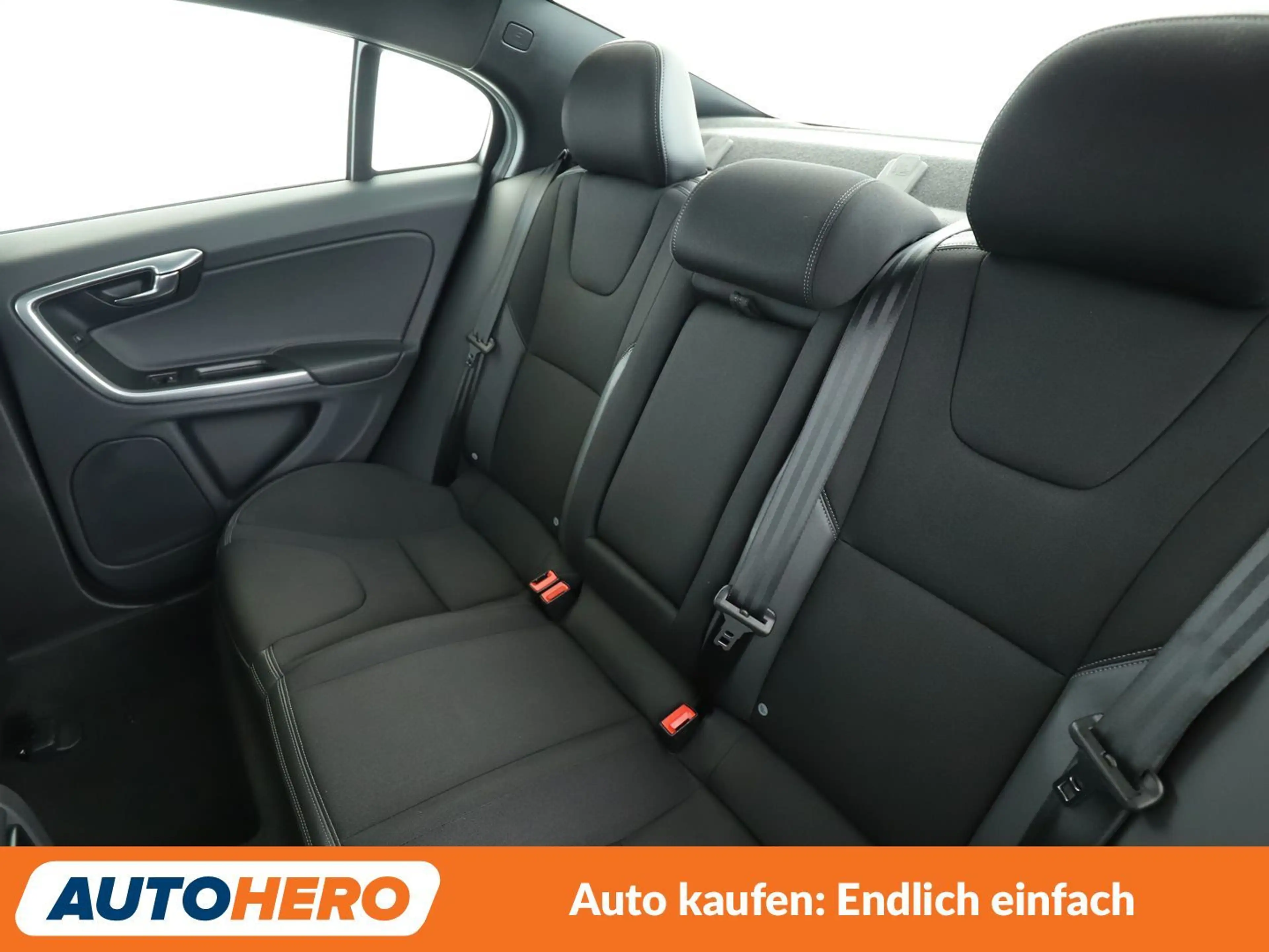Volvo S60 1.5 Momentum Aut.*NAVI*XENON*PDC*SHZ*KLIMA* — photo 14