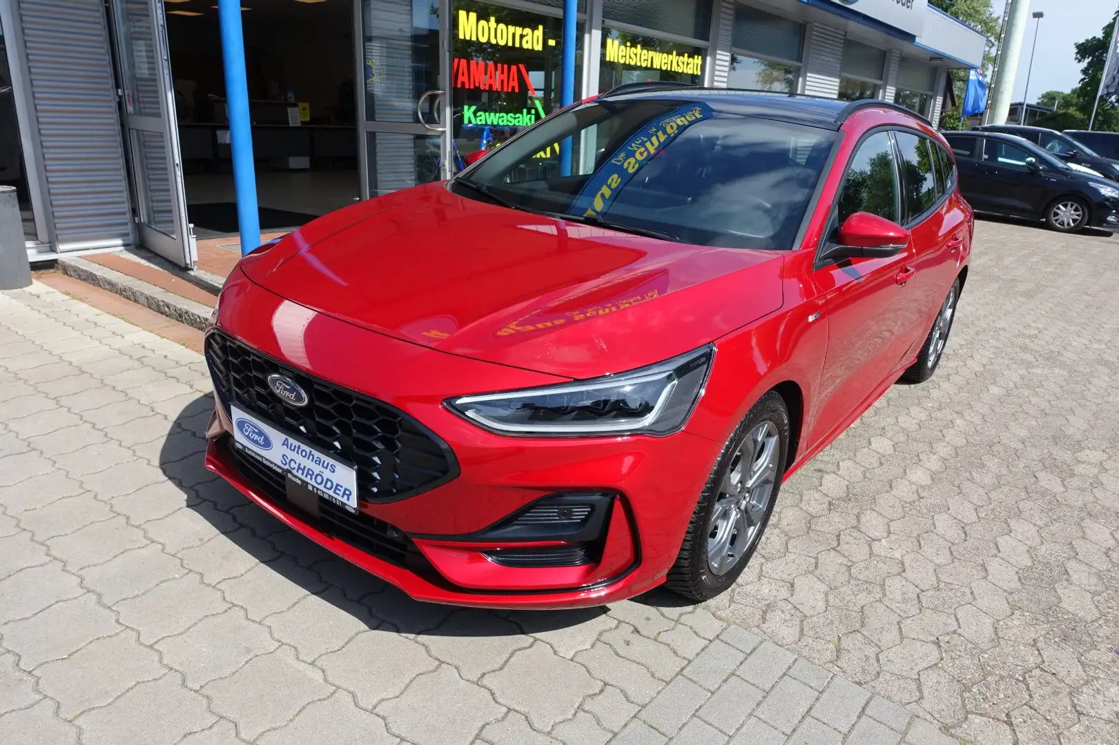 Ford Focus Turnier ST-Line /Automatik/Panorama/AHK Rot - 2