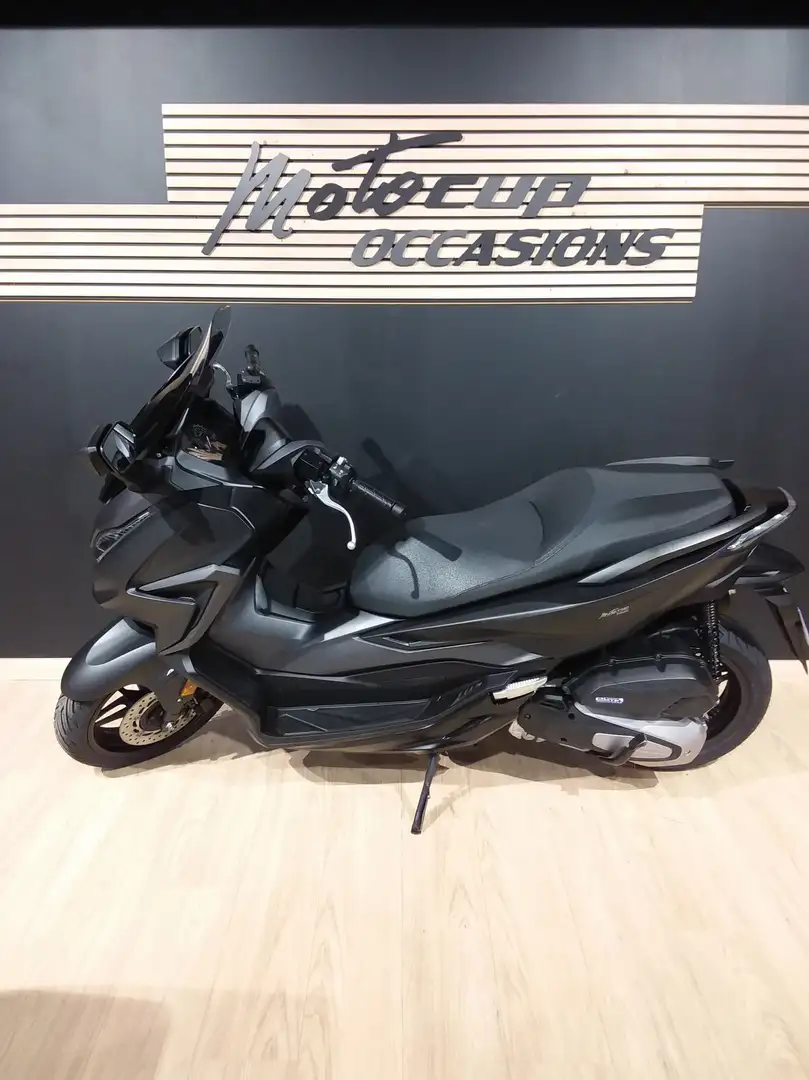 Honda Forza 125 Schwarz - 2