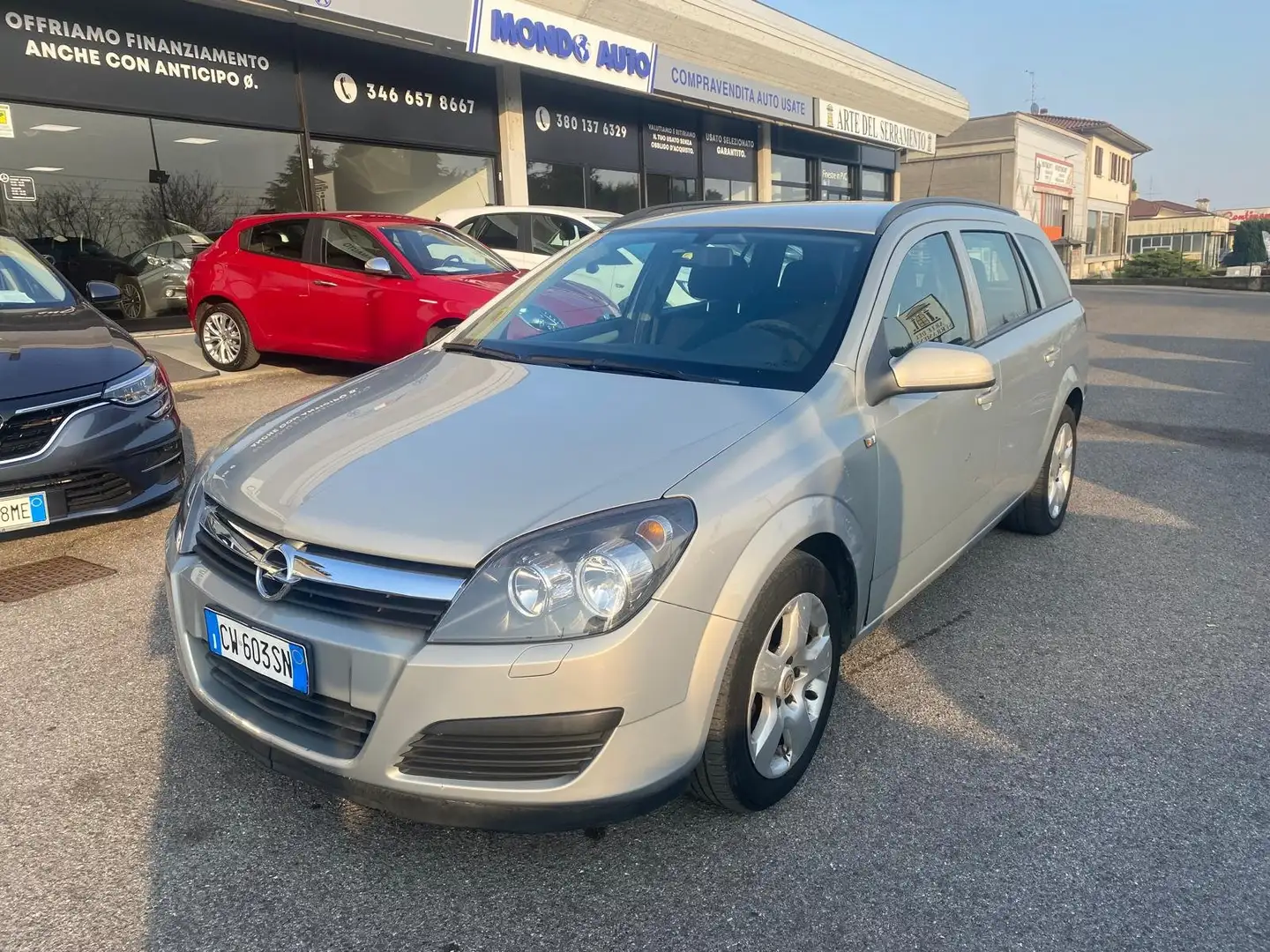 Opel Astra 1.6 twinport Enjoy Beige - 1