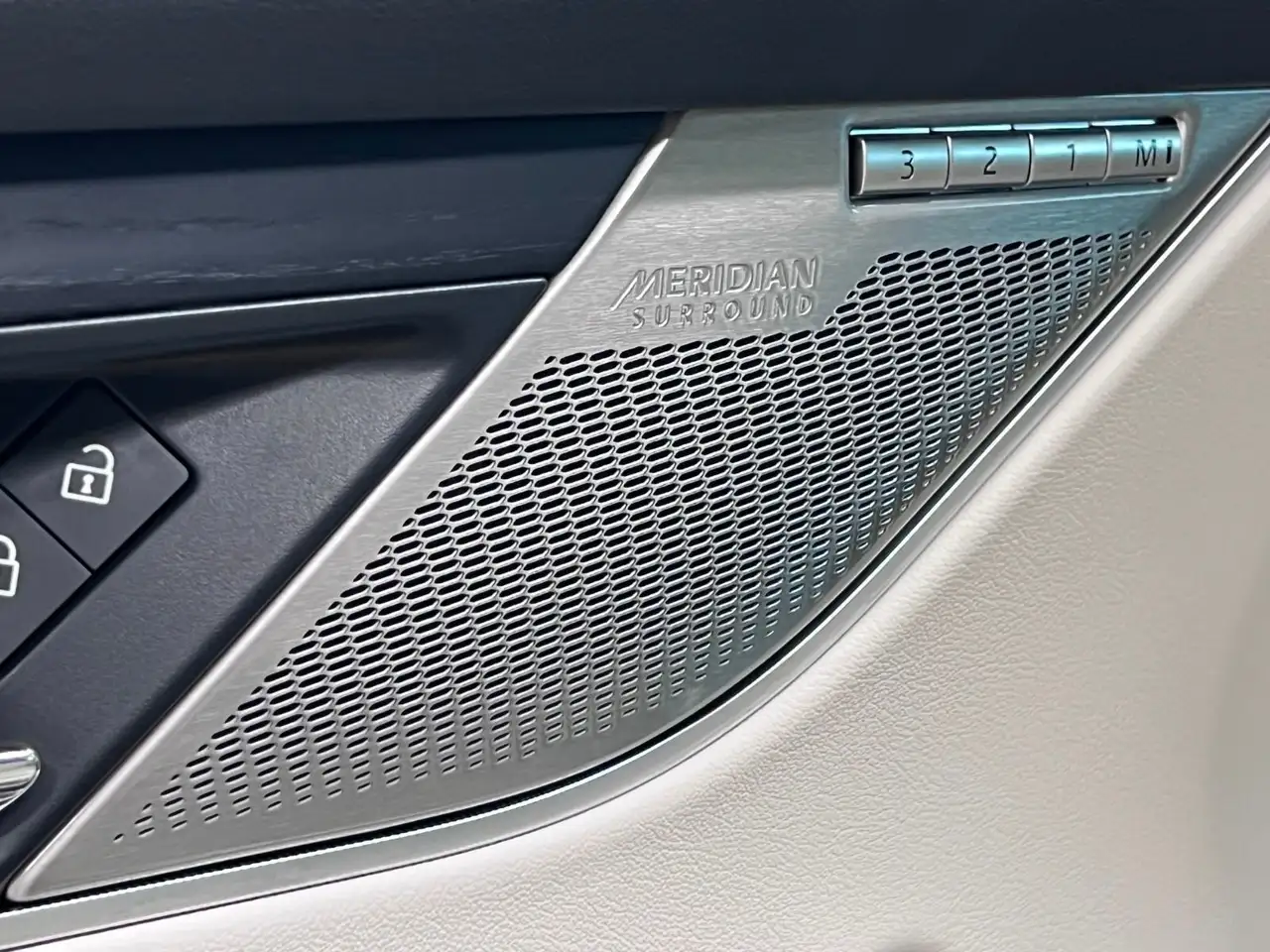 Jaguar F-Pace снимка Jaguar F-Pace
