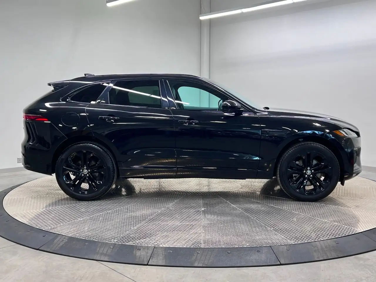 Jaguar F-Pace снимка Jaguar F-Pace