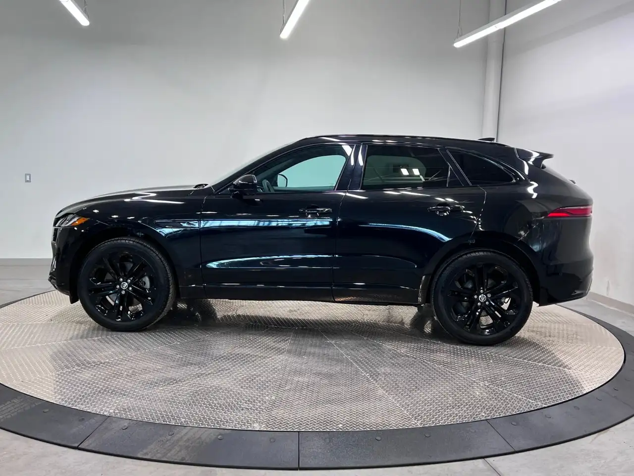 Jaguar F-Pace снимка Jaguar F-Pace