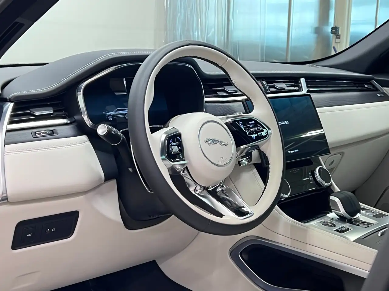 Jaguar F-Pace снимка Jaguar F-Pace