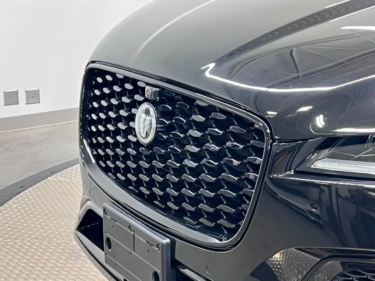 Jaguar F-Pace снимка Jaguar F-Pace