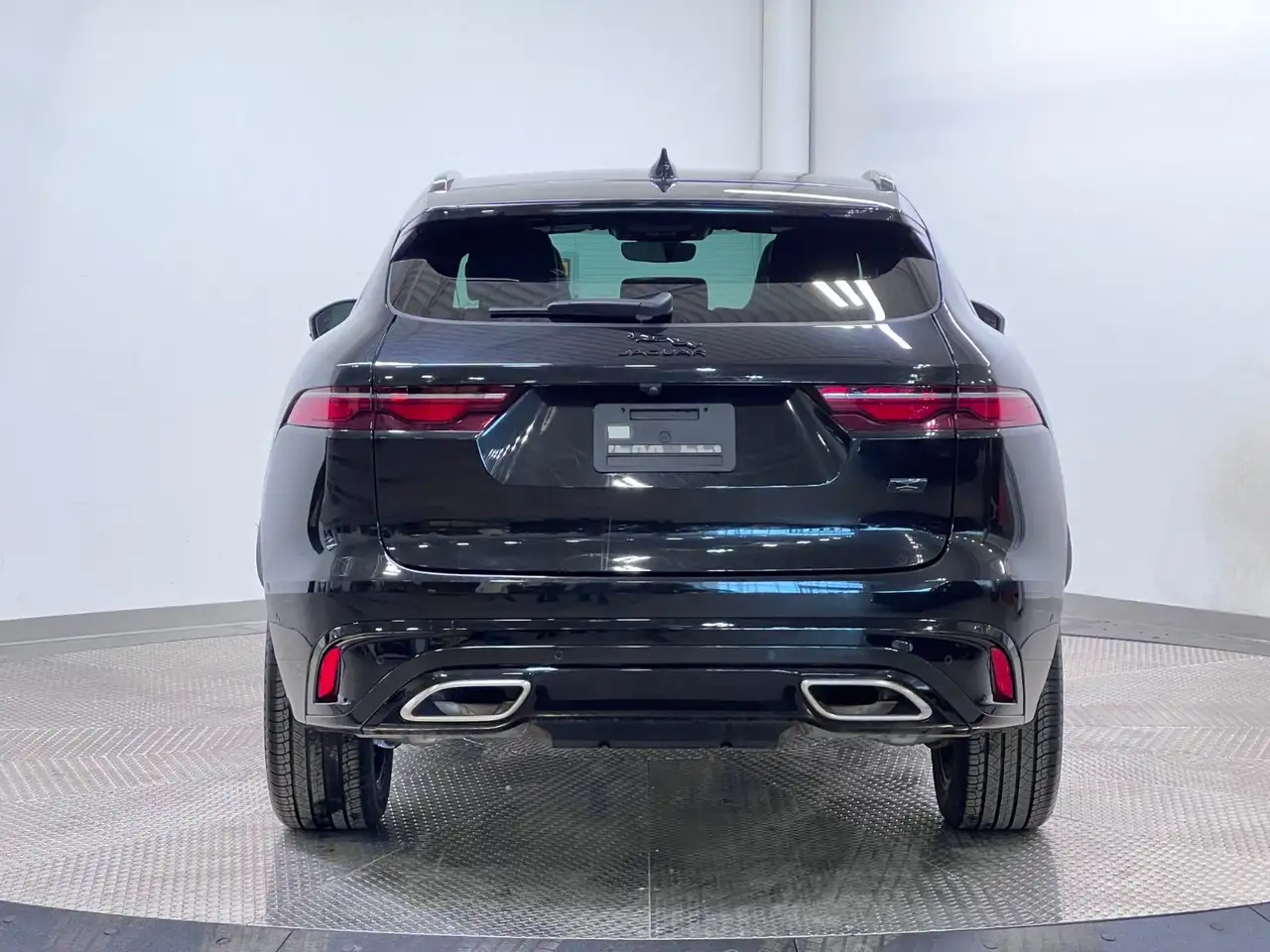 Jaguar F-Pace снимка Jaguar F-Pace