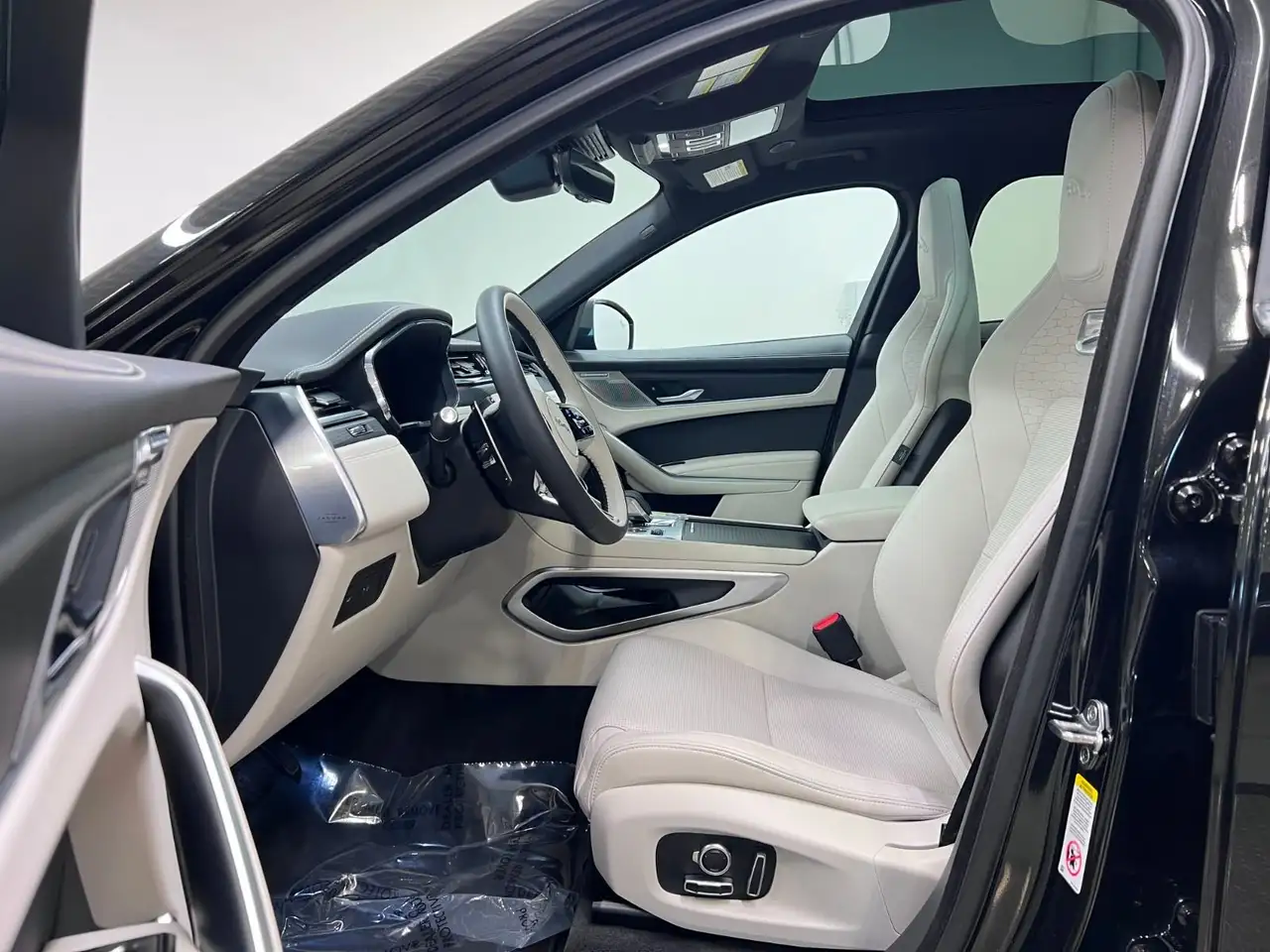 Jaguar F-Pace снимка Jaguar F-Pace