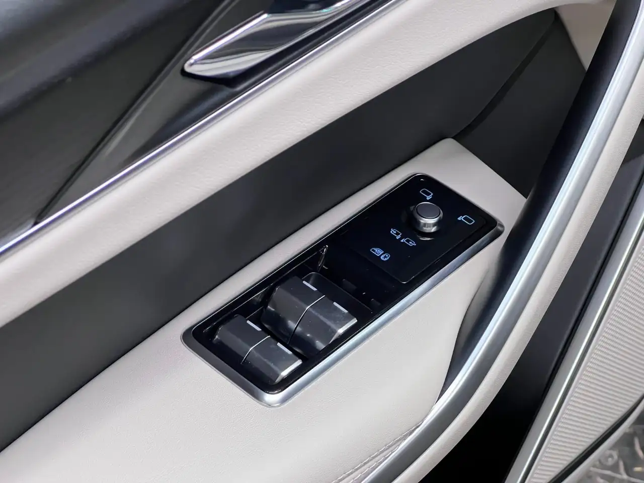 Jaguar F-Pace снимка Jaguar F-Pace