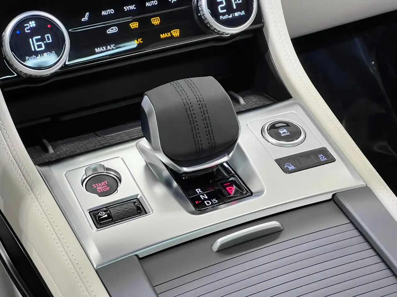 Jaguar F-Pace снимка Jaguar F-Pace