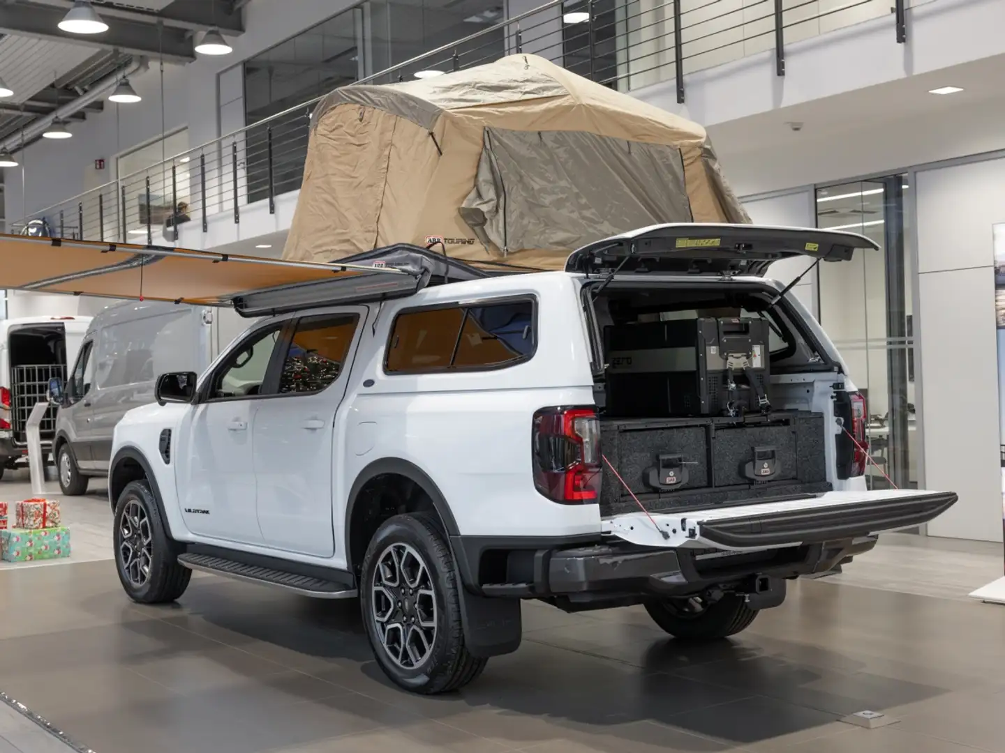 Ford Ranger Wildtrak DoKa e-4WD At Pick-Up inkl. Dachzelt & Kü Blanco - 2