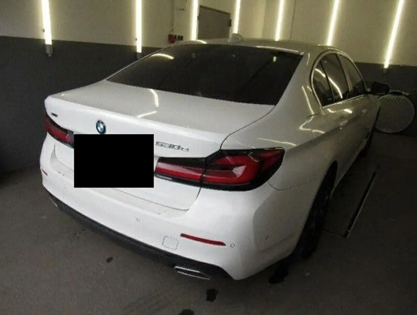 BMW 530 e xDr LED CockpProf ACC+S HeadUp Kamera 18" White - 2