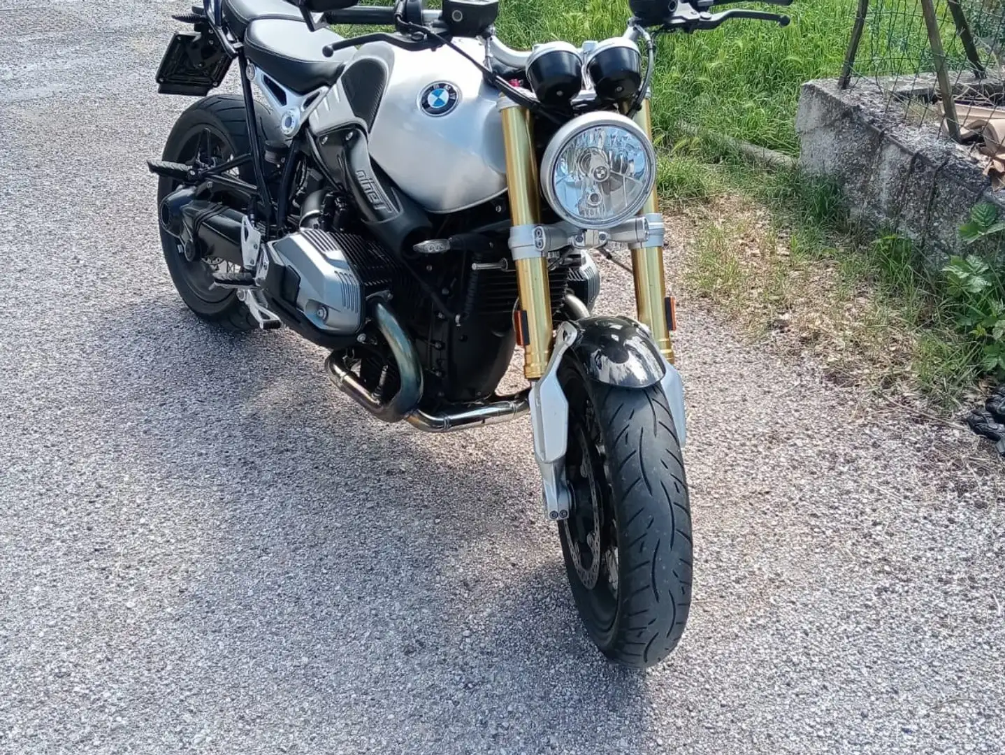 BMW R 12 nineT Серебристый - 1
