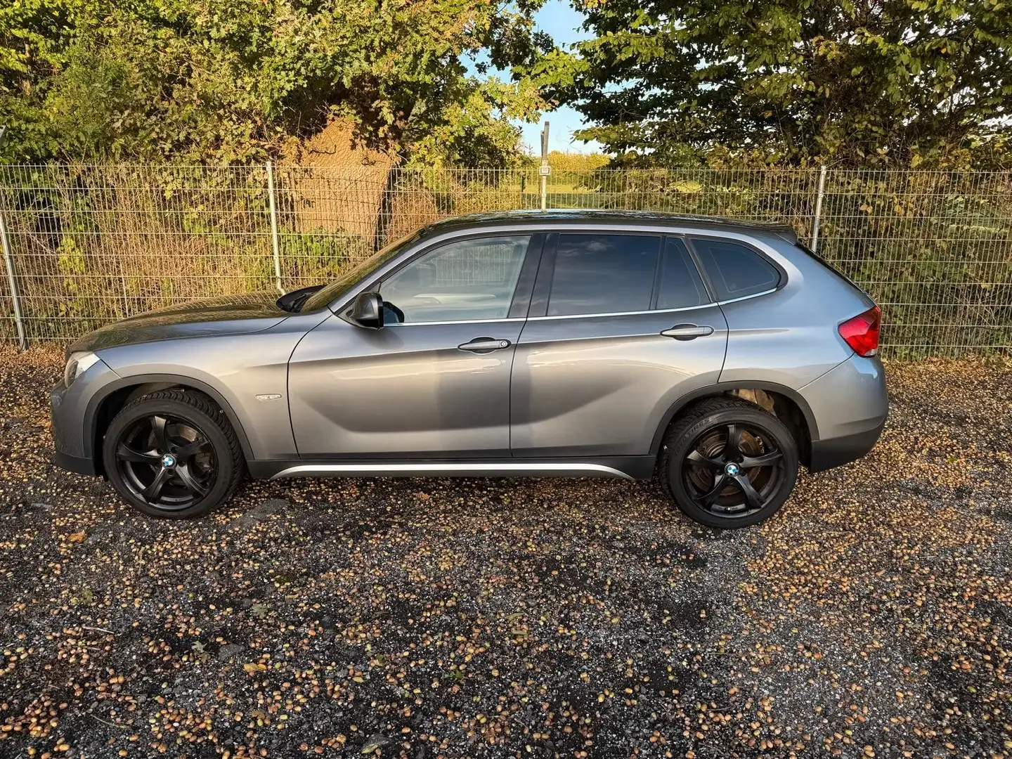 BMW X1 Baureihe X1 18 i sDrive GJR PDC V+H Grau - 2