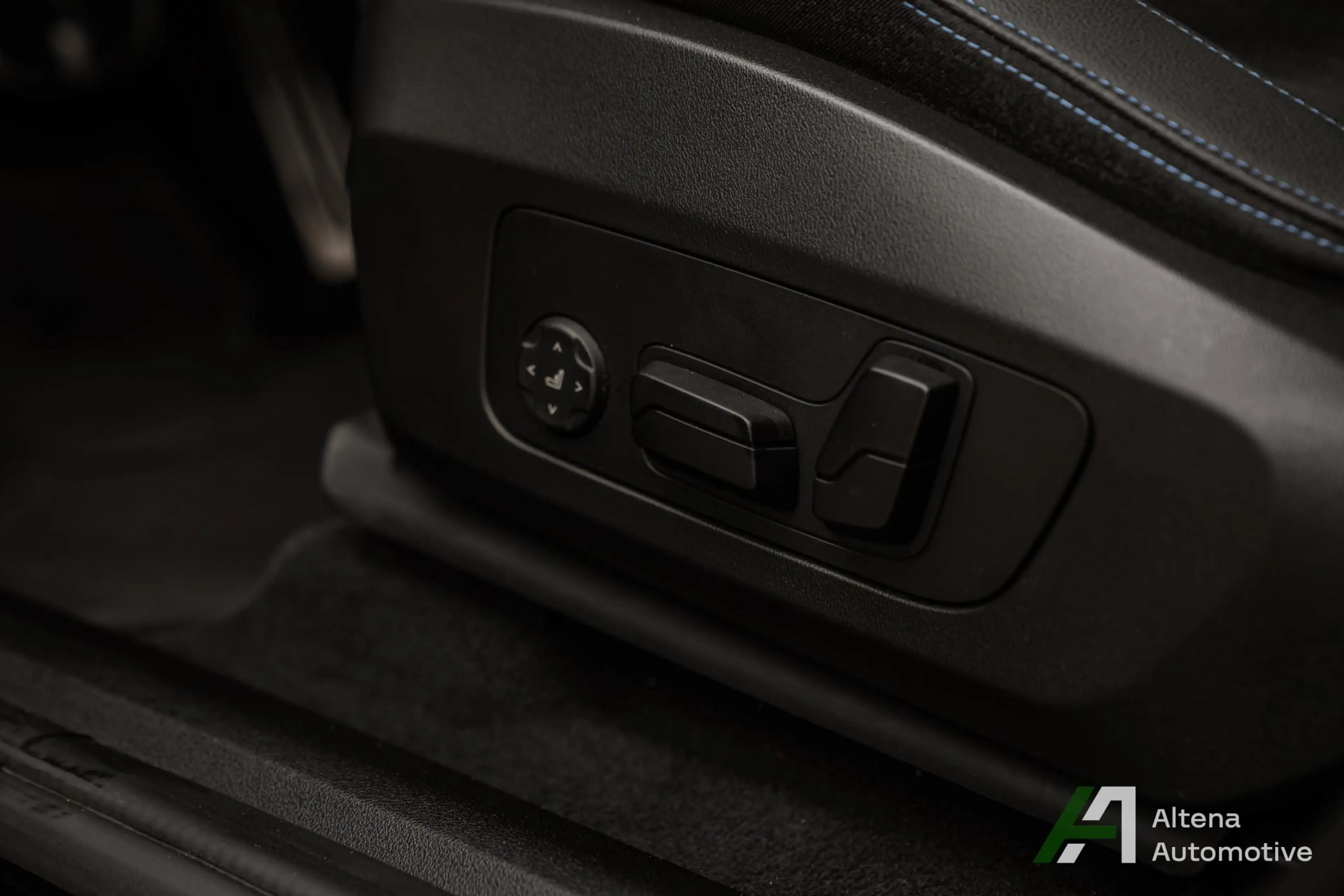 BMW iX1 xDrive30 64,7 kWh M-sport, BTW, Harman Kardon, com — photo 9